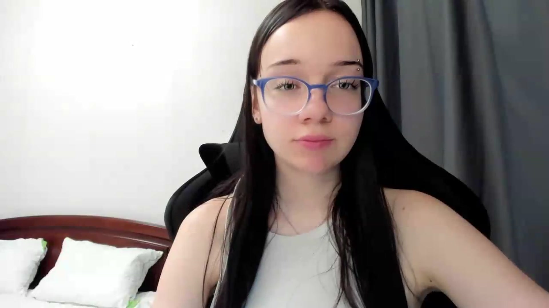 Gallery image thumbnail from Baby_Melania's myfreecams stream on, 07/01/2026, 24:01 image 8 of 20