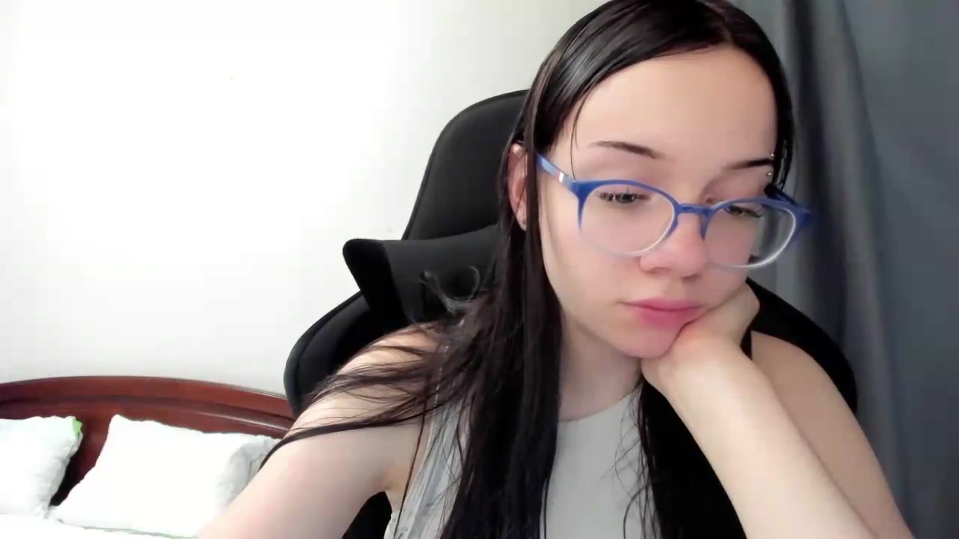 Gallery image thumbnail from Baby_Melania's myfreecams stream on, 07/01/2026, 24:01 image 13 of 20