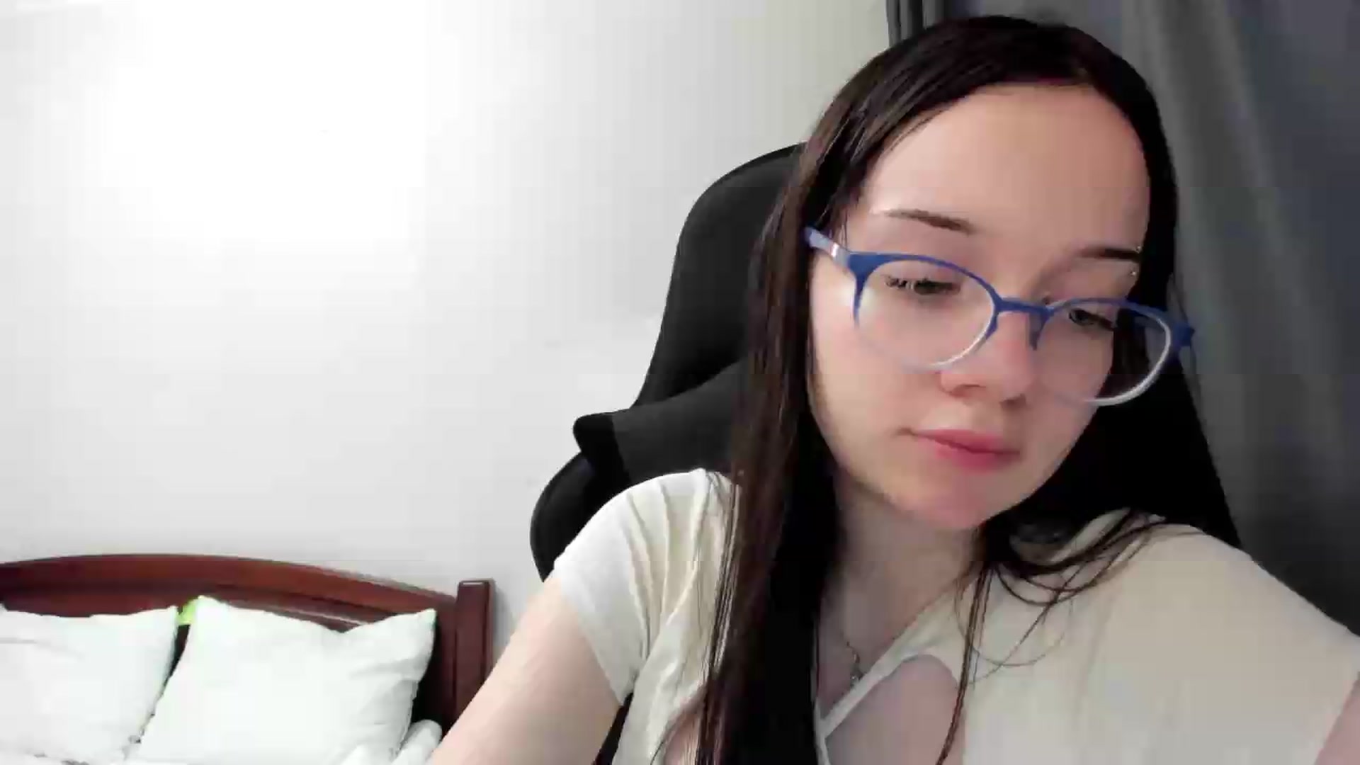 Gallery image thumbnail from Baby_Melania's myfreecams stream on, 07/02/2026, 22:13 image 18 of 20