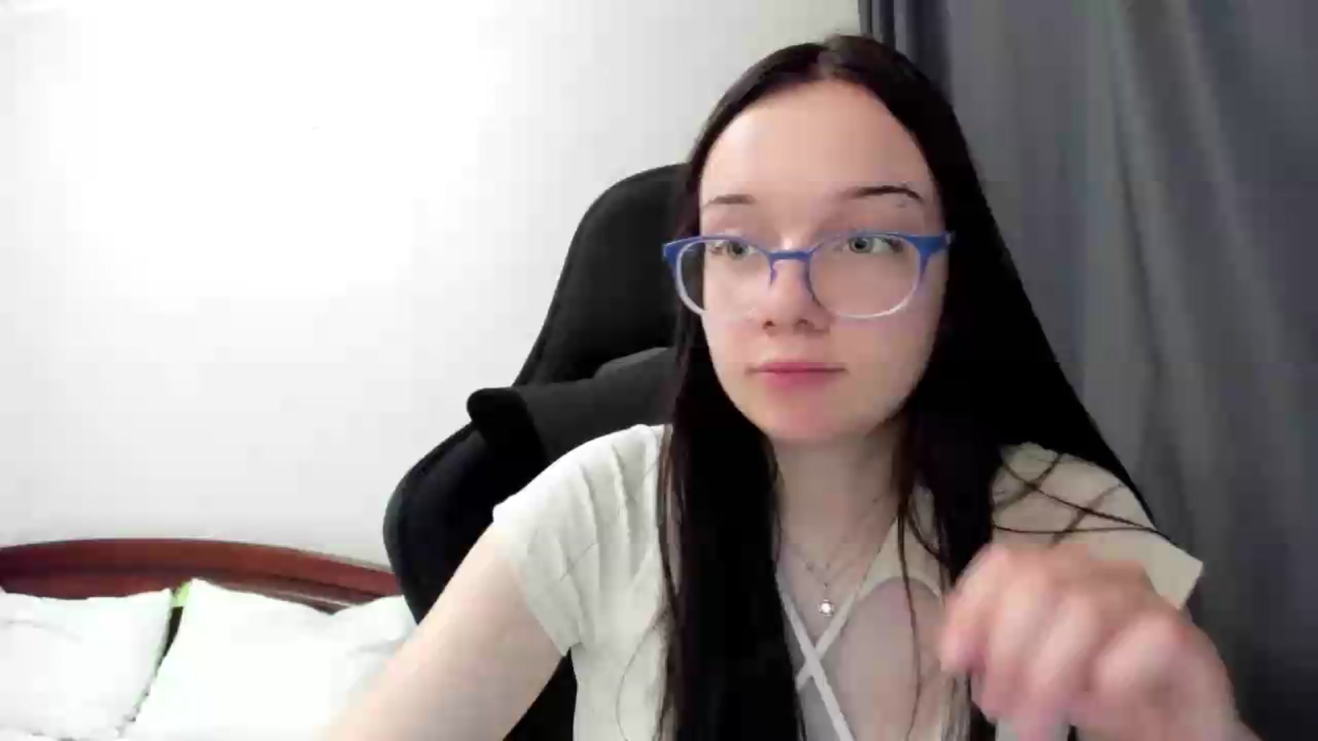 Gallery image thumbnail from Baby_Melania's myfreecams stream on, 07/02/2026, 22:13 image 16 of 20