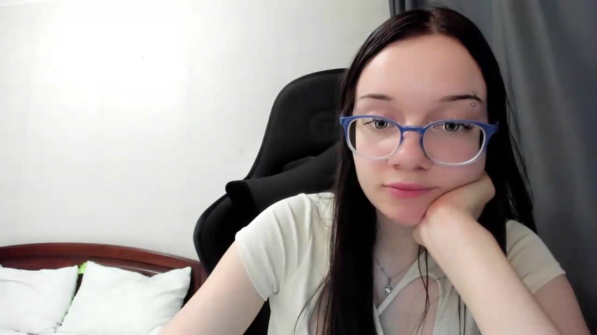 Gallery image thumbnail from Baby_Melania's myfreecams stream on, 07/02/2026, 22:13 image 17 of 20
