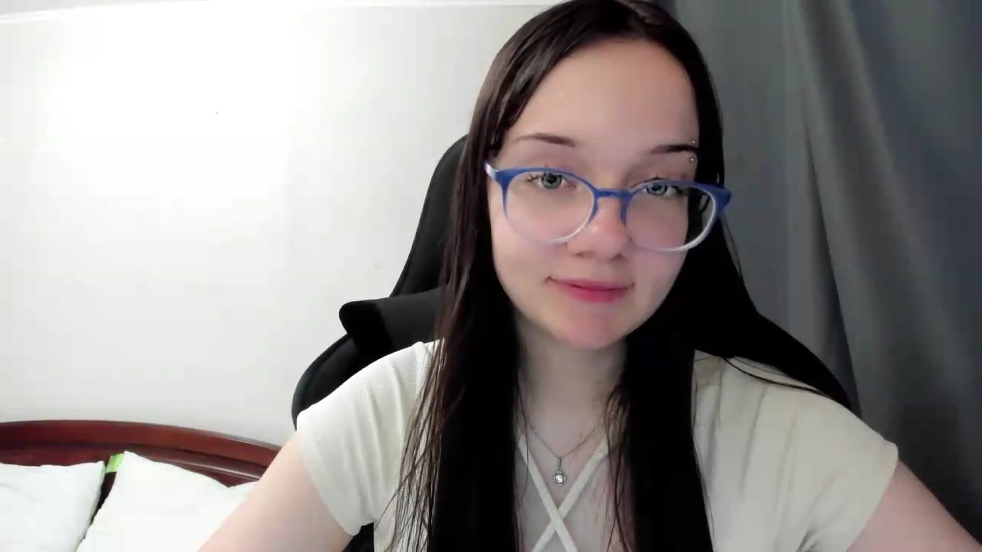 Gallery image thumbnail from Baby_Melania's myfreecams stream on, 07/03/2026, 24:36 image 15 of 20