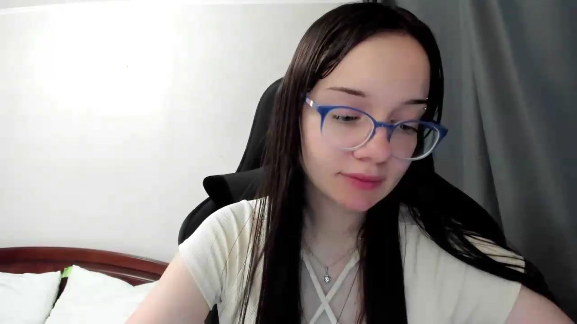 Gallery image thumbnail from Baby_Melania's myfreecams stream on, 07/03/2026, 24:36 image 4 of 20