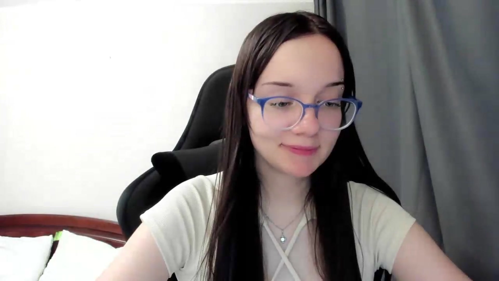 Gallery image thumbnail from Baby_Melania's myfreecams stream on, 07/03/2026, 24:36 image 18 of 20