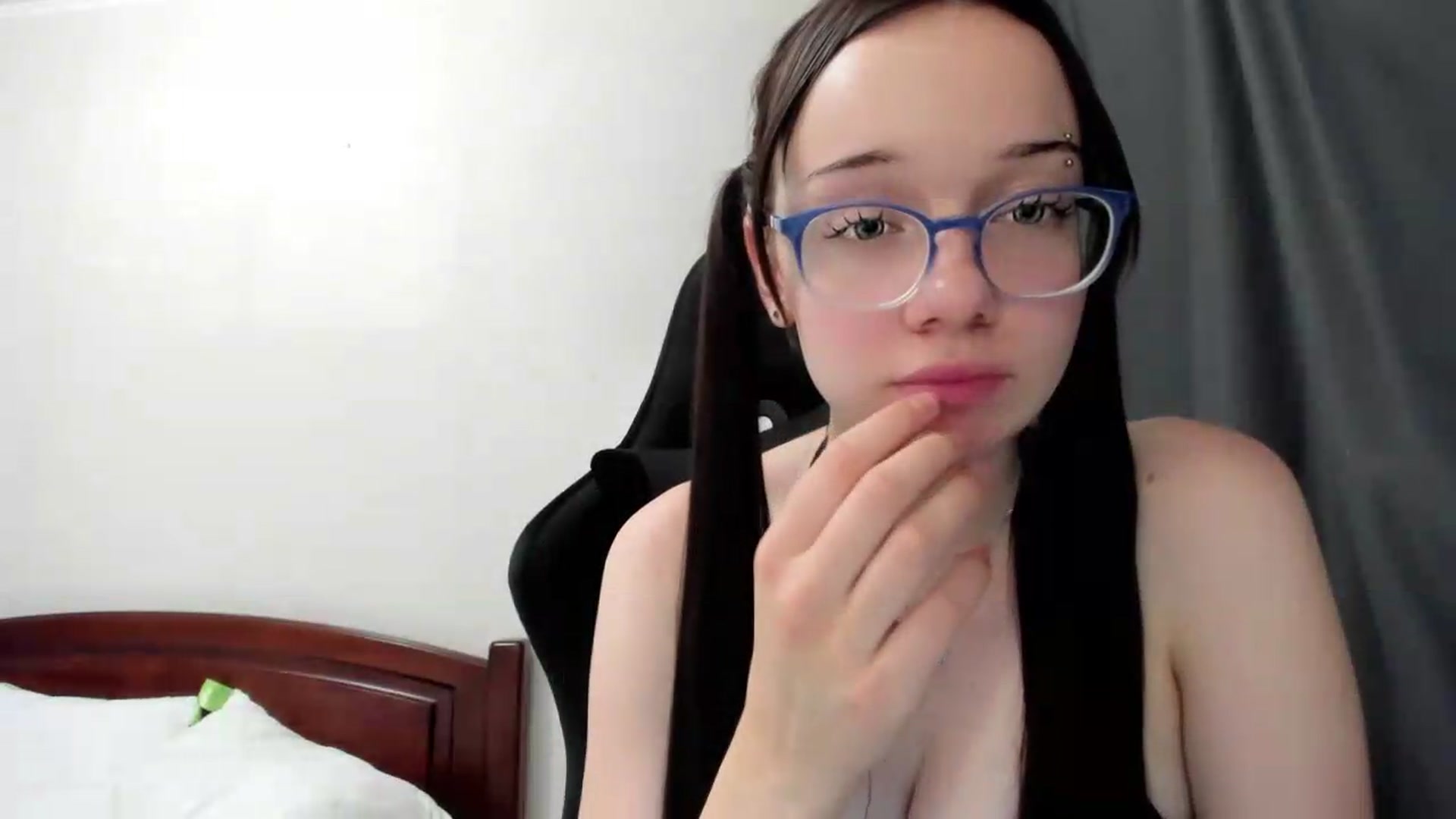 Gallery image thumbnail from Baby_Melania's myfreecams stream on, 07/04/2026, 24:26 image 7 of 20