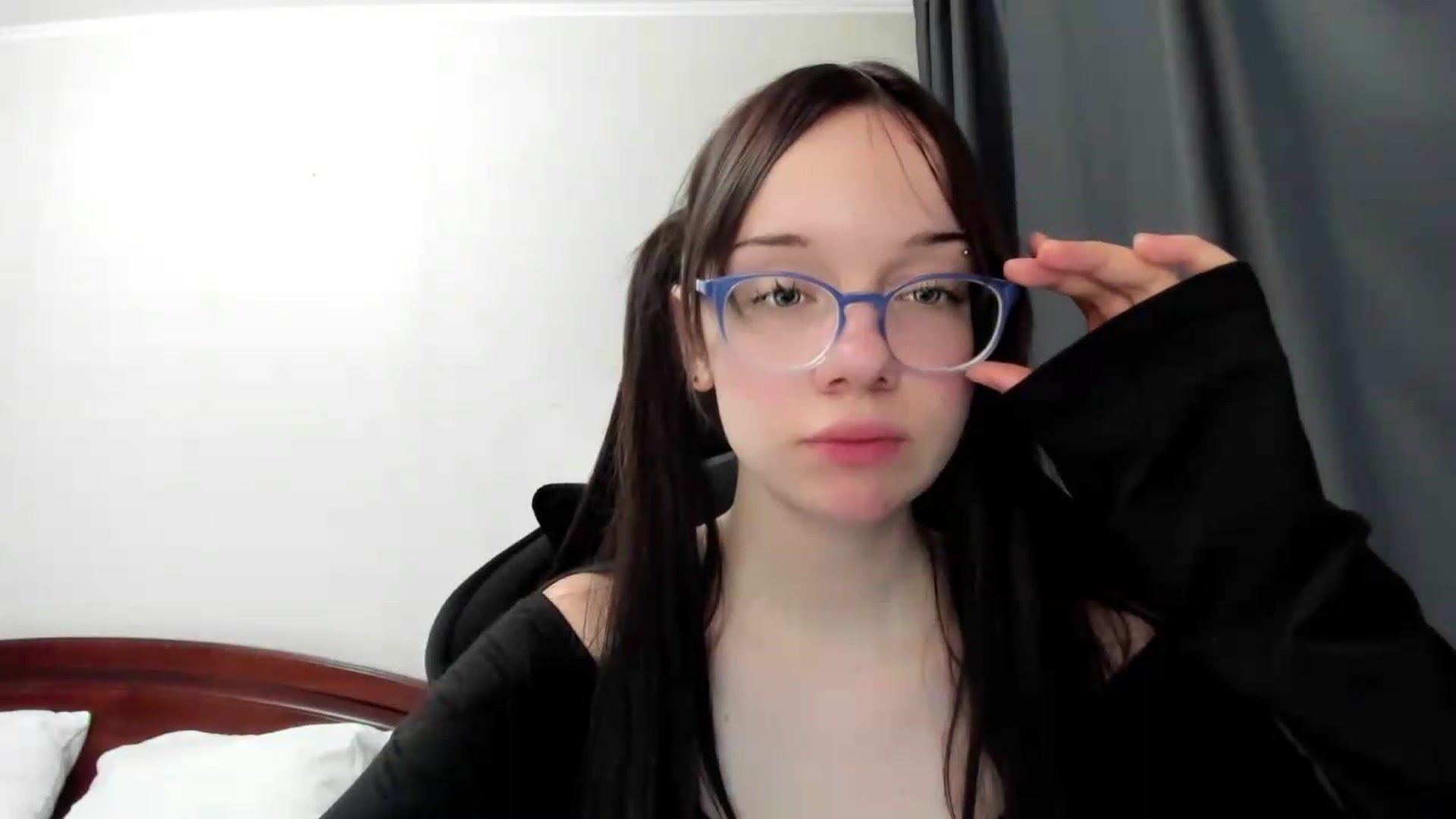 Gallery image thumbnail from Baby_Melania's myfreecams stream on, 07/07/2026, 21:35 image 8 of 20
