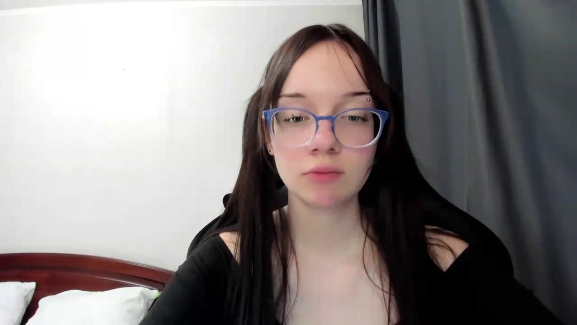 Gallery image thumbnail from Baby_Melania's myfreecams stream on, 07/07/2026, 21:35 image 16 of 20