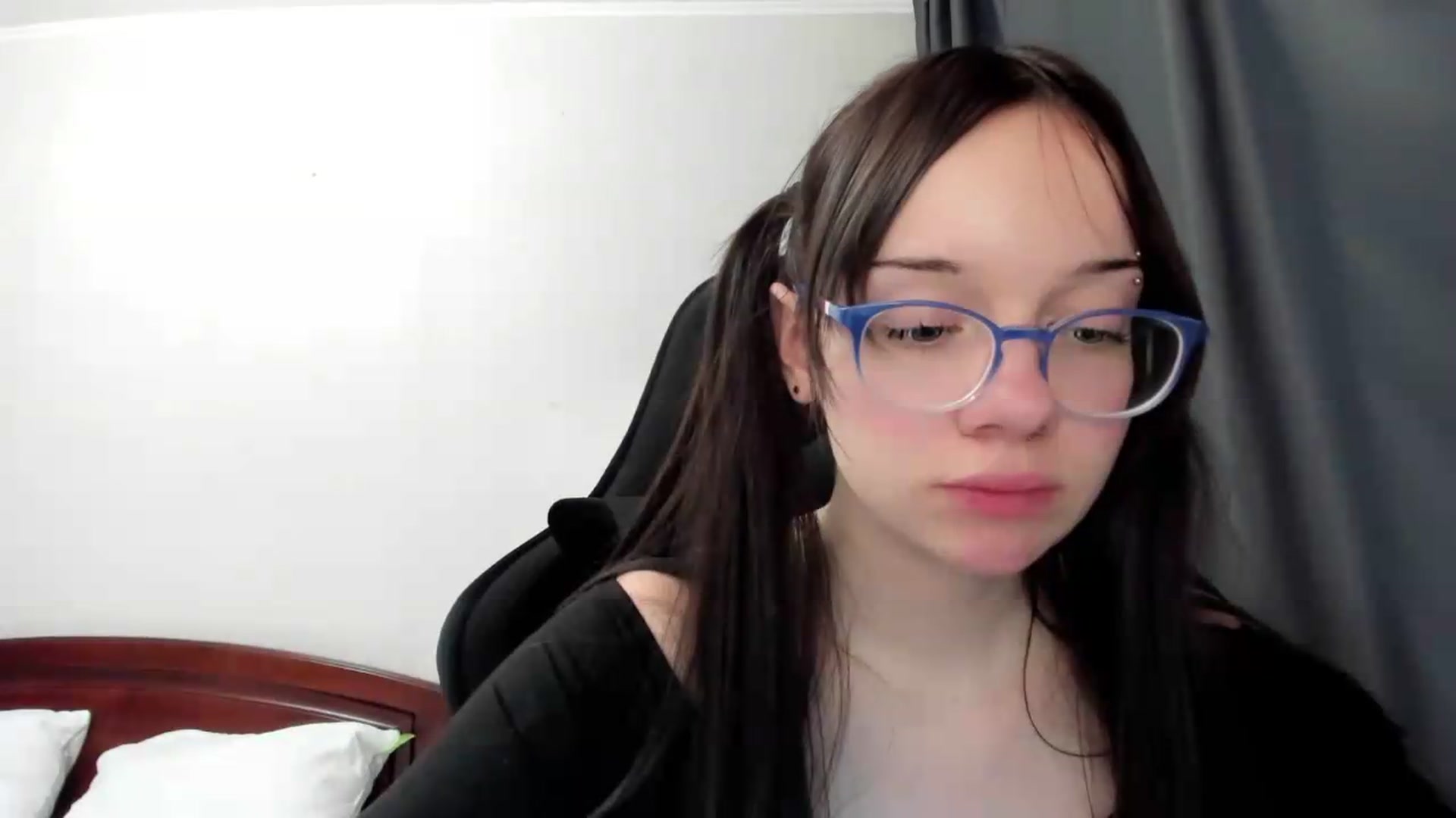 Gallery image thumbnail from Baby_Melania's myfreecams stream on, 07/07/2026, 21:35 image 13 of 20