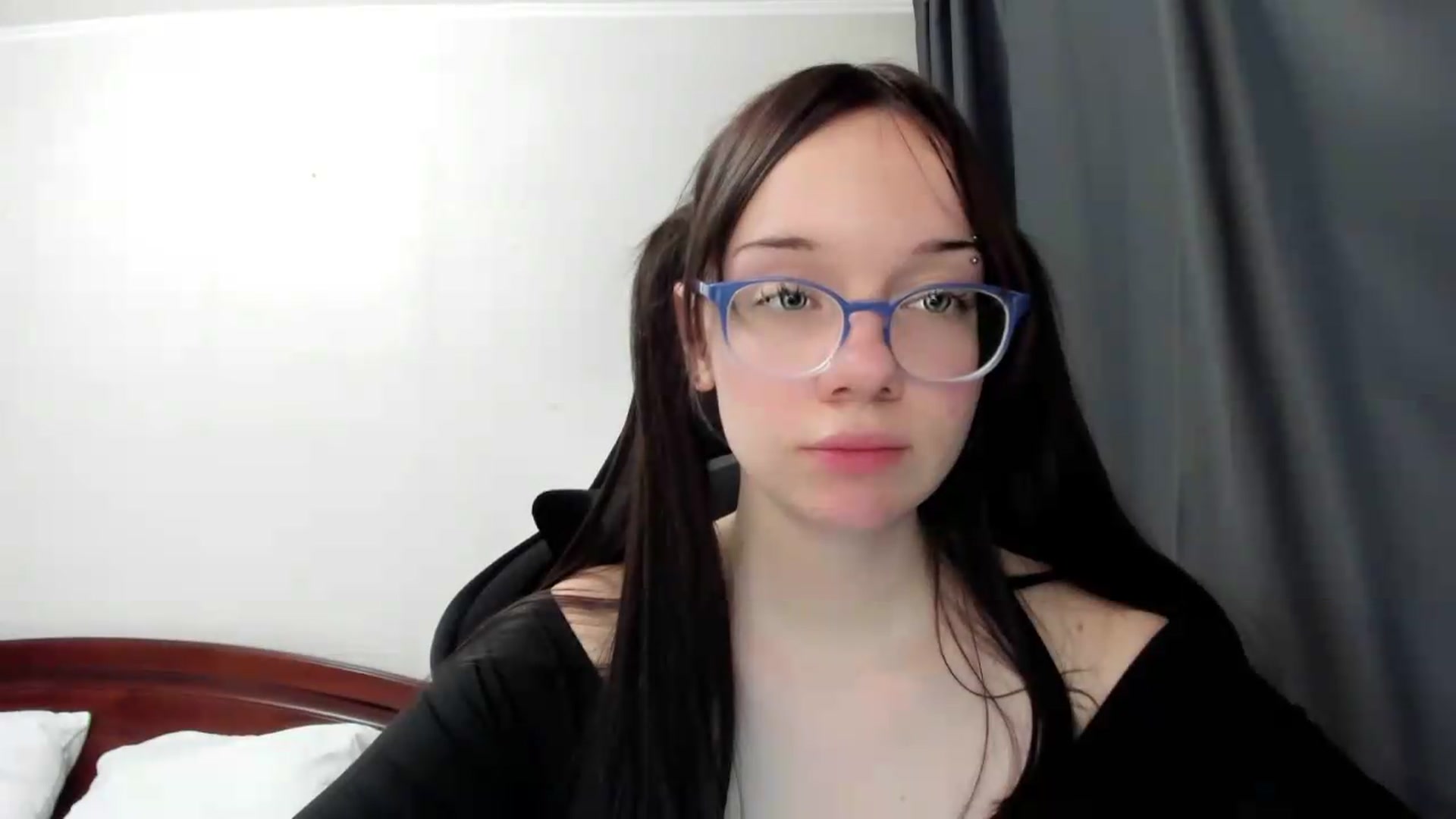 Gallery image thumbnail from Baby_Melania's myfreecams stream on, 07/07/2026, 21:35 image 6 of 20