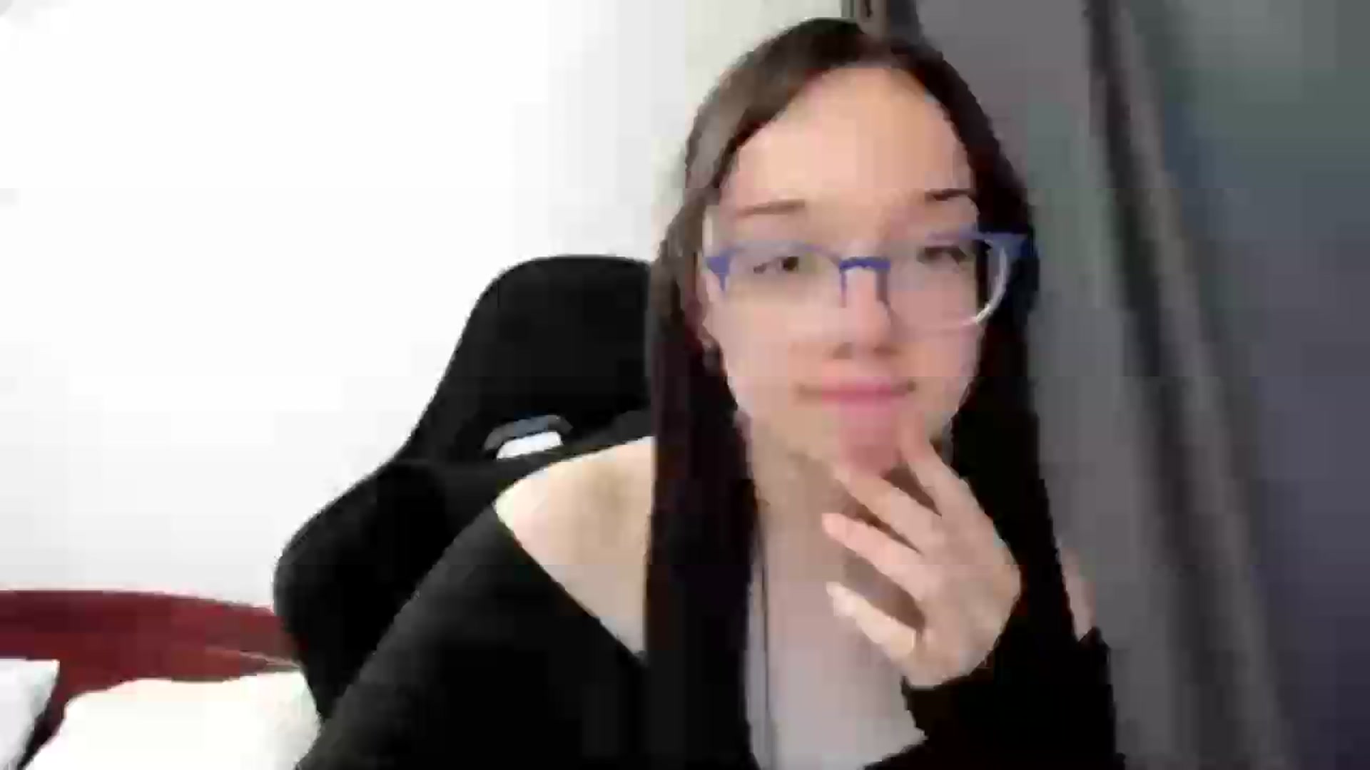 Gallery image thumbnail from Baby_Melania's myfreecams stream on, 07/08/2026, 01:19 image 15 of 20