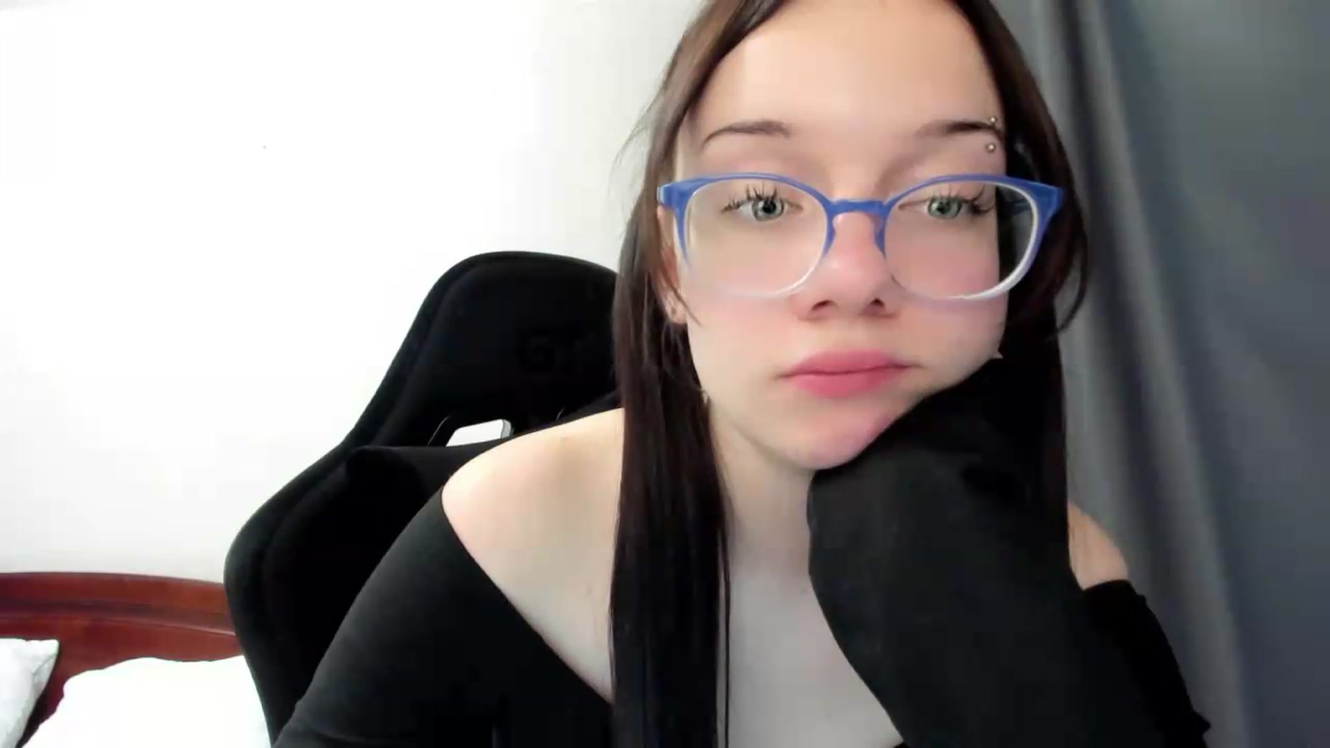 Gallery image thumbnail from Baby_Melania's myfreecams stream on, 07/08/2026, 01:19 image 17 of 20