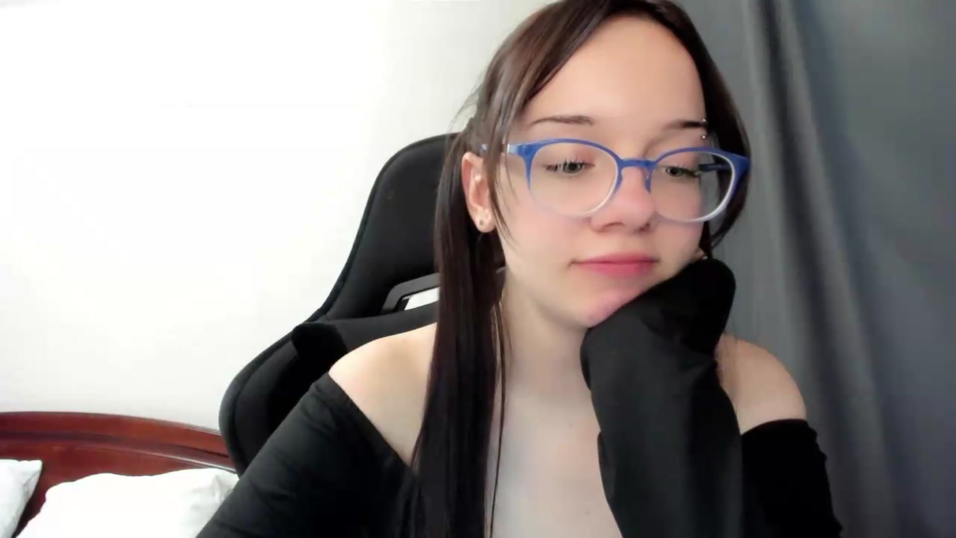 Gallery image thumbnail from Baby_Melania's myfreecams stream on, 07/08/2026, 01:19 image 20 of 20