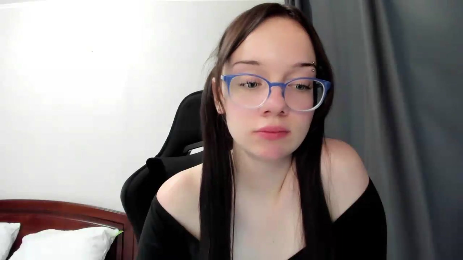 Gallery image thumbnail from Baby_Melania's myfreecams stream on, 07/08/2026, 01:19 image 19 of 20
