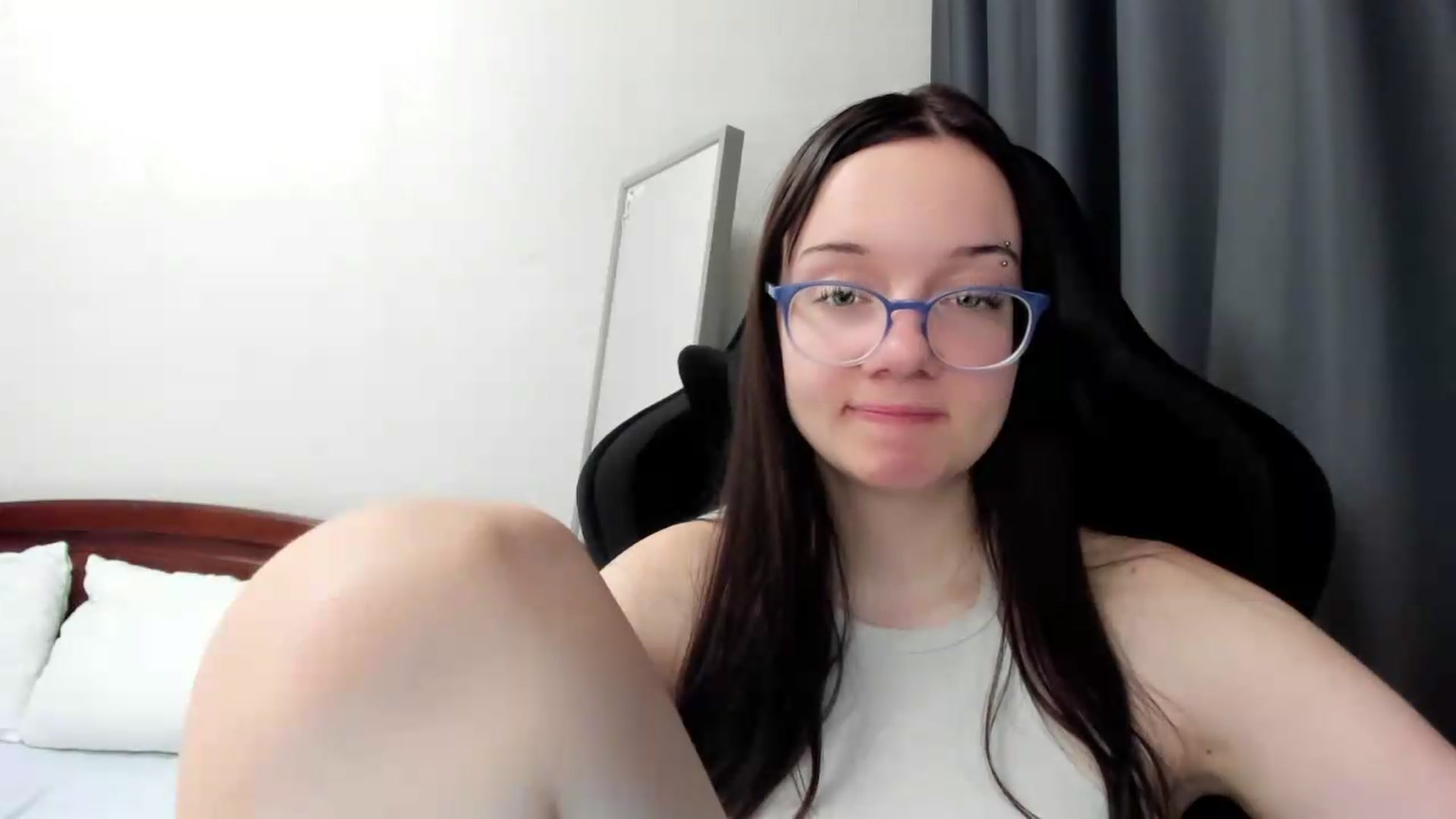Gallery image thumbnail from Baby_Melania's myfreecams stream on, 07/09/2026, 24:15 image 14 of 20