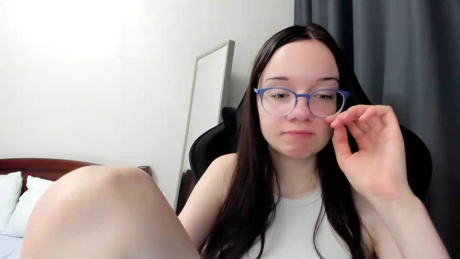 Gallery image thumbnail from Baby_Melania's myfreecams stream on, 07/09/2026, 24:15 image 17 of 20