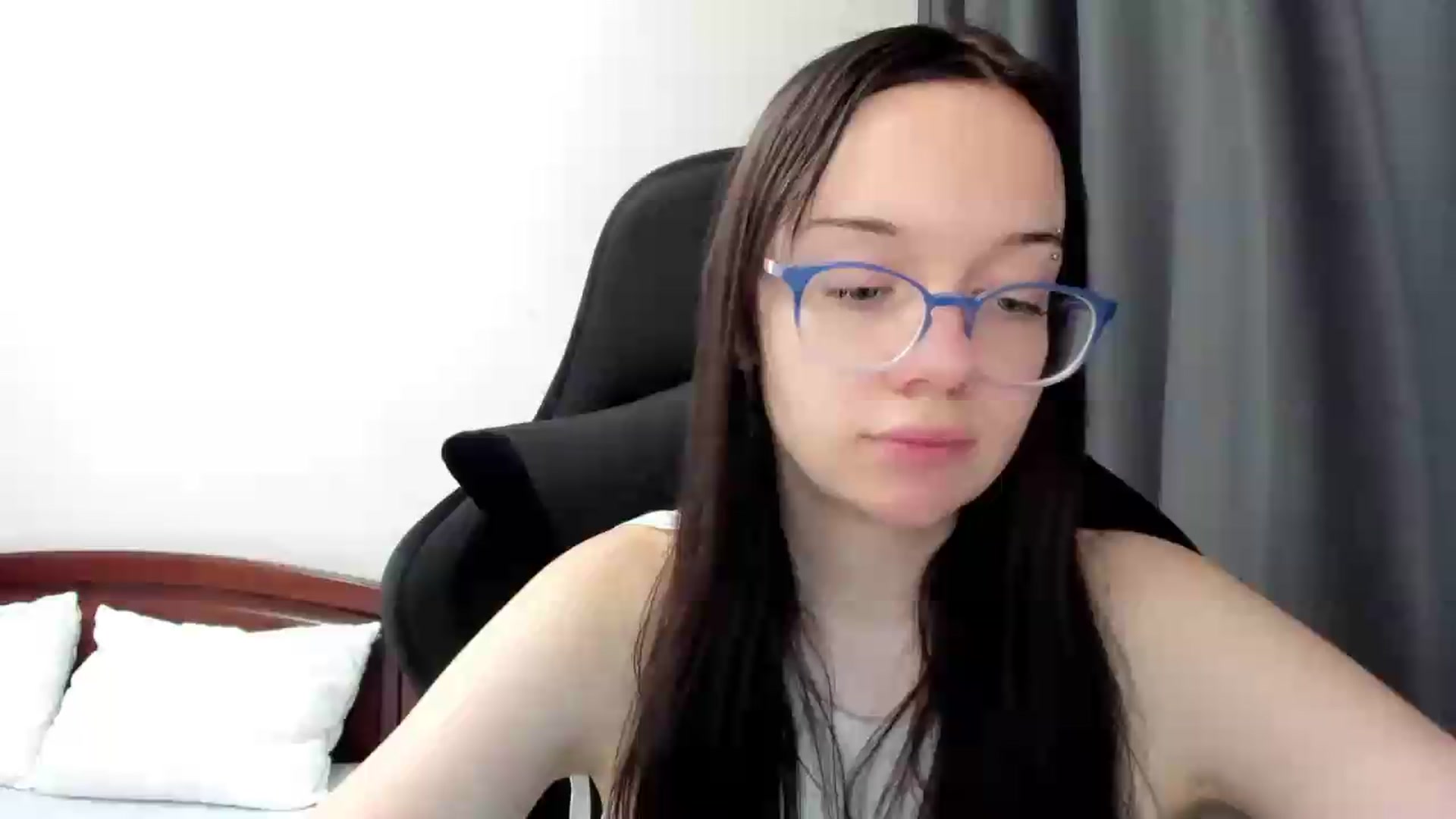 Gallery image thumbnail from Baby_Melania's myfreecams stream on, 07/09/2026, 01:43 image 16 of 20