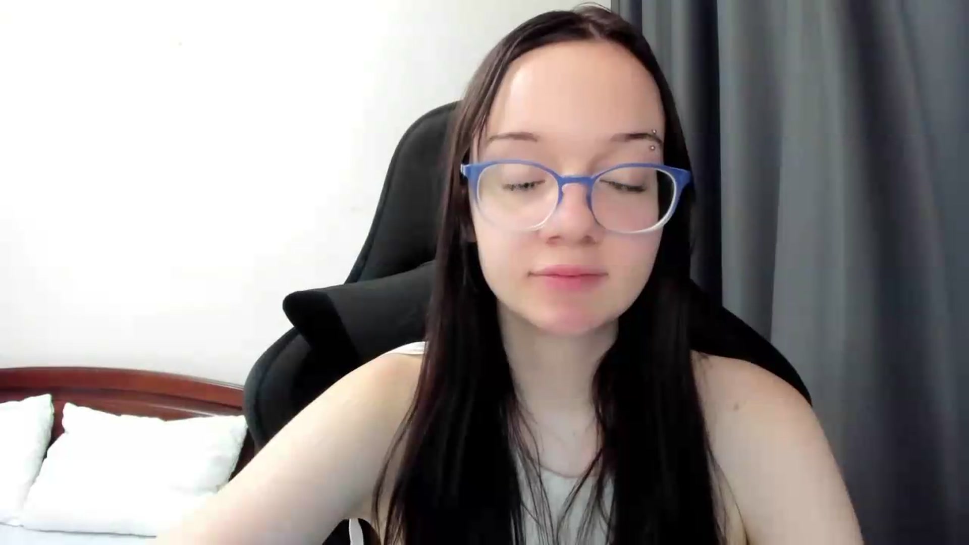 Gallery image thumbnail from Baby_Melania's myfreecams stream on, 07/09/2026, 01:43 image 14 of 20