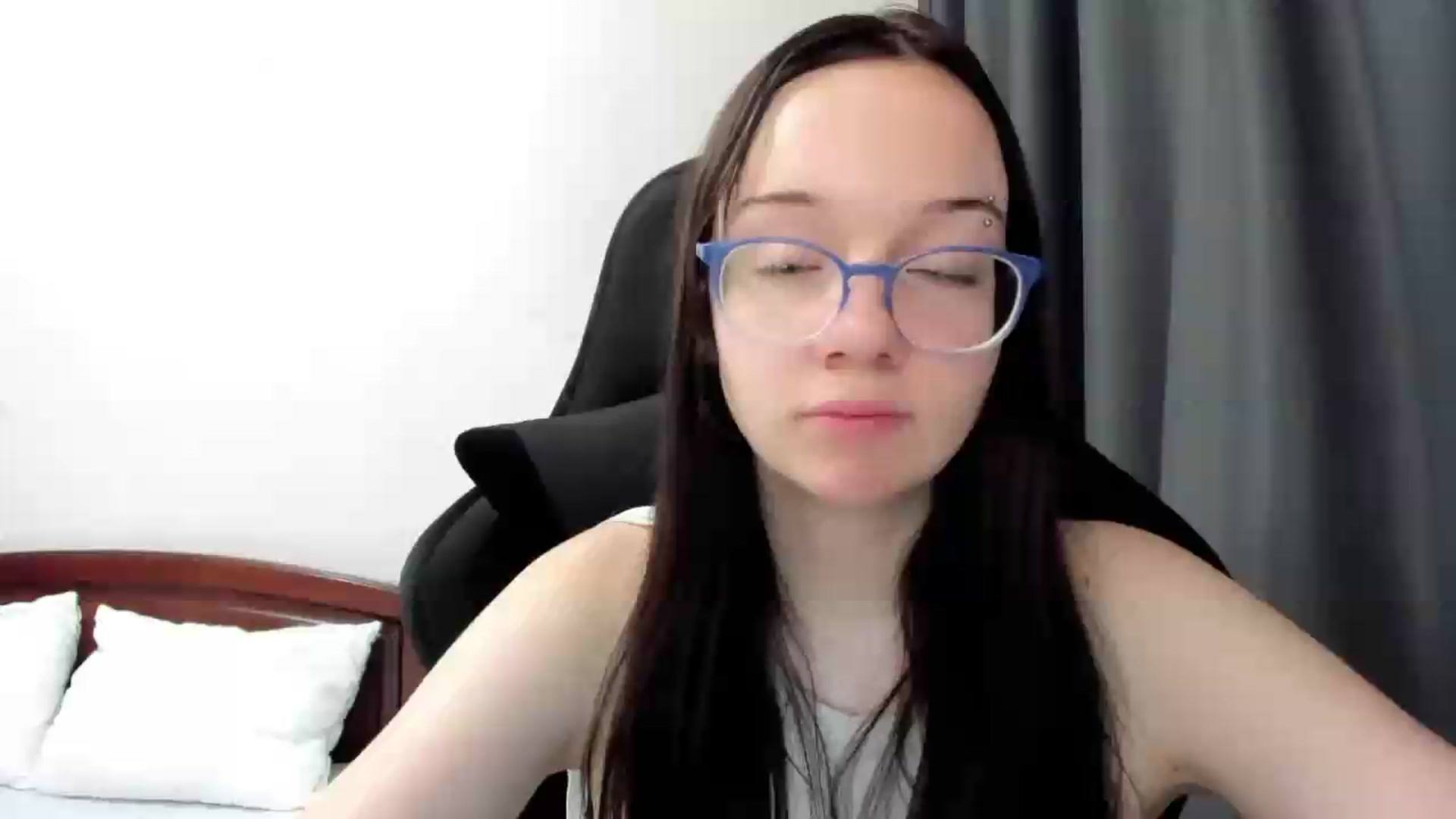 Gallery image thumbnail from Baby_Melania's myfreecams stream on, 07/09/2026, 01:43 image 15 of 20