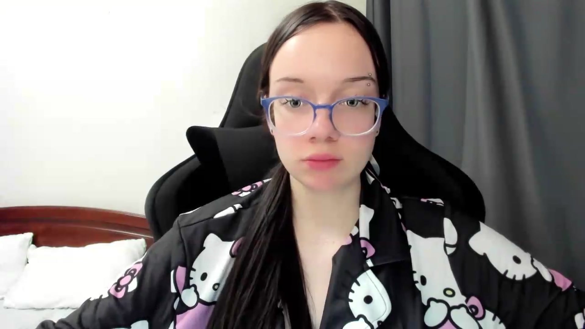 Gallery image thumbnail from Baby_Melania's myfreecams stream on, 07/09/2026, 19:14 image 9 of 20