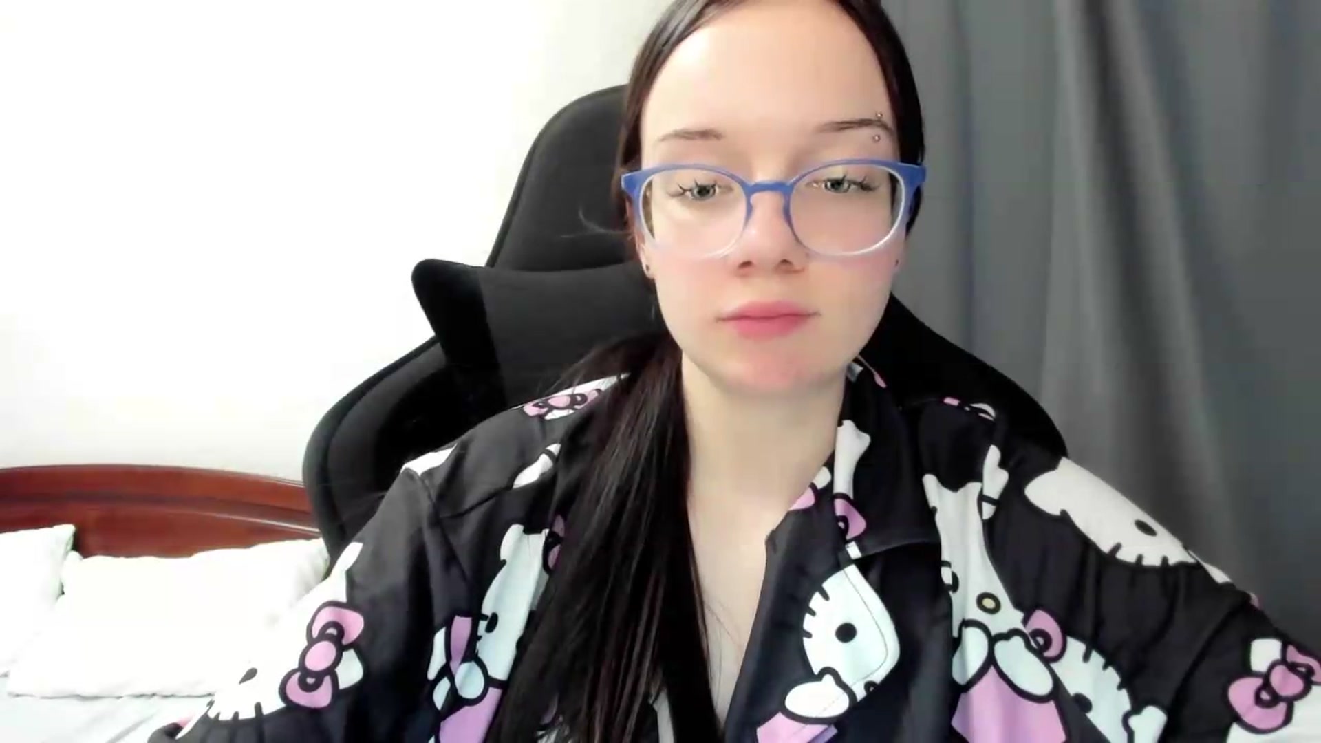 Gallery image thumbnail from Baby_Melania's myfreecams stream on, 07/09/2026, 19:14 image 12 of 20