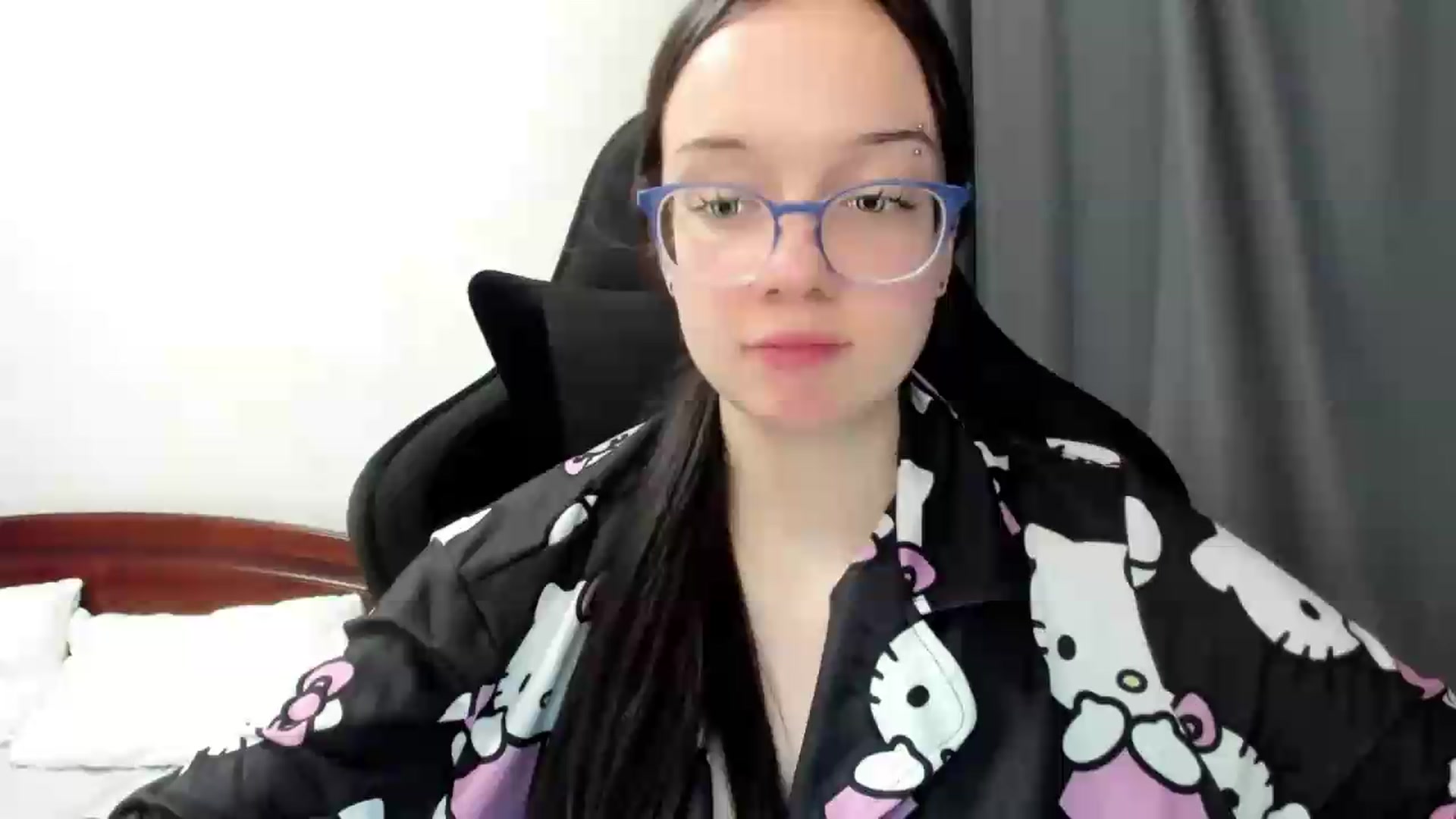 Gallery image thumbnail from Baby_Melania's myfreecams stream on, 07/09/2026, 19:14 image 10 of 20