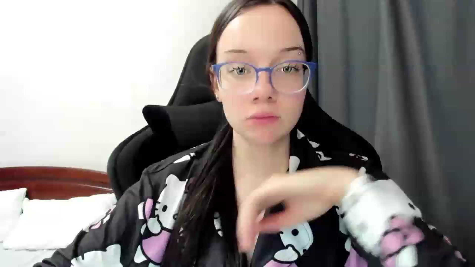 Gallery image thumbnail from Baby_Melania's myfreecams stream on, 07/09/2026, 19:14 image 1 of 20