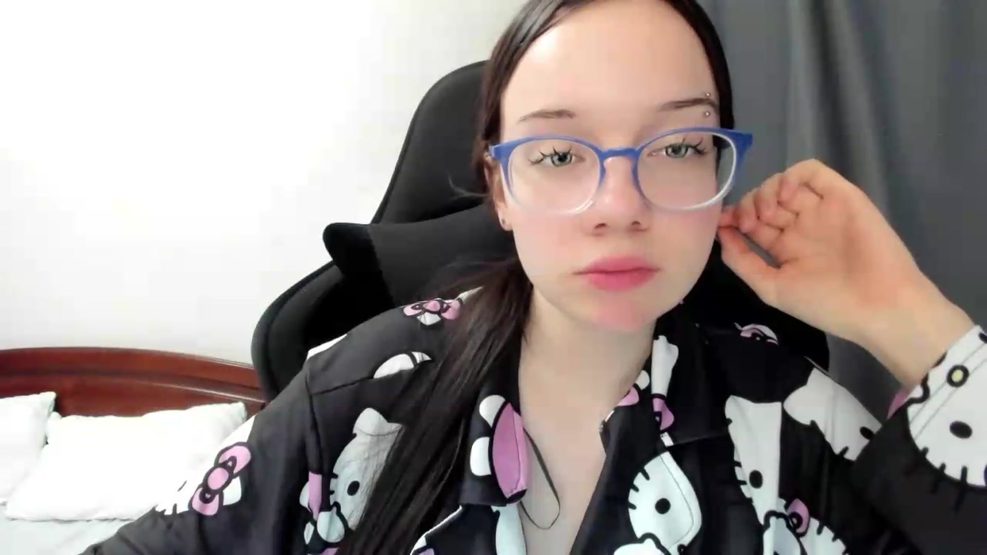 Gallery image thumbnail from Baby_Melania's myfreecams stream on, 07/09/2026, 19:14 image 20 of 20