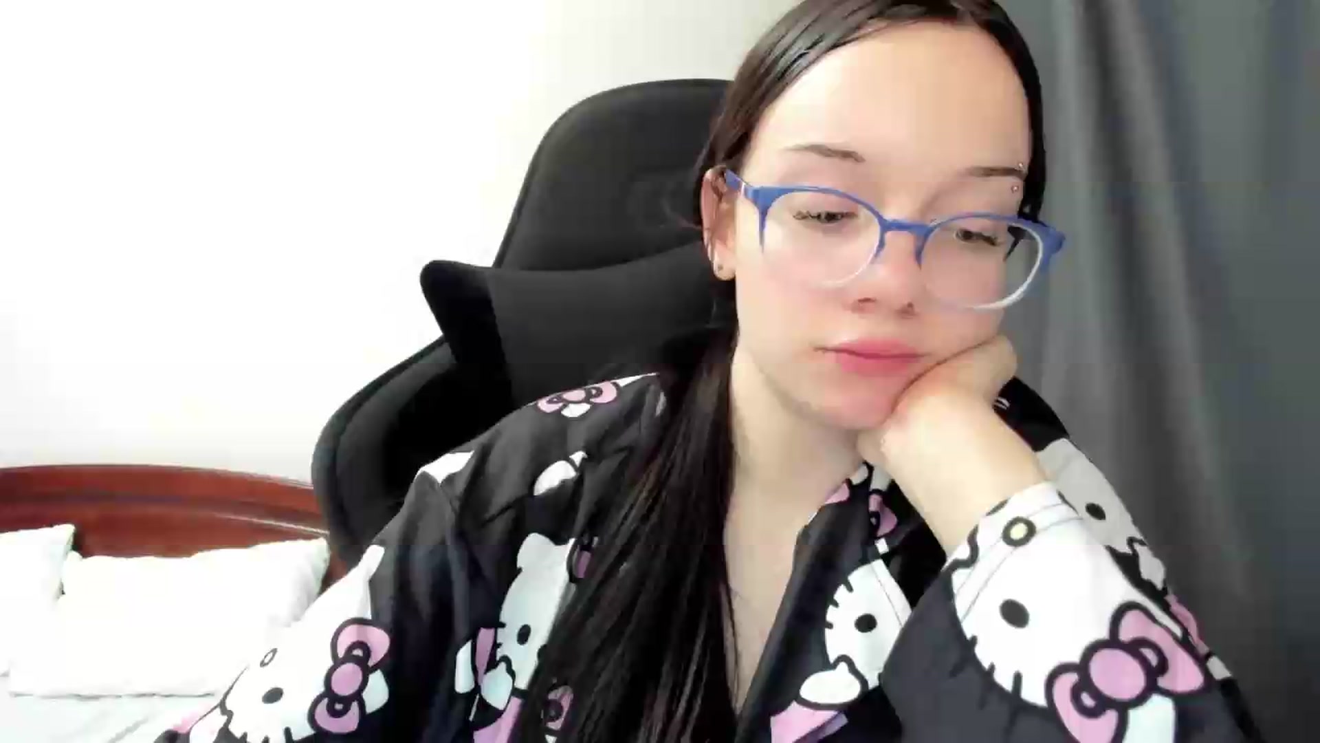 Gallery image thumbnail from Baby_Melania's myfreecams stream on, 07/09/2026, 19:14 image 13 of 20