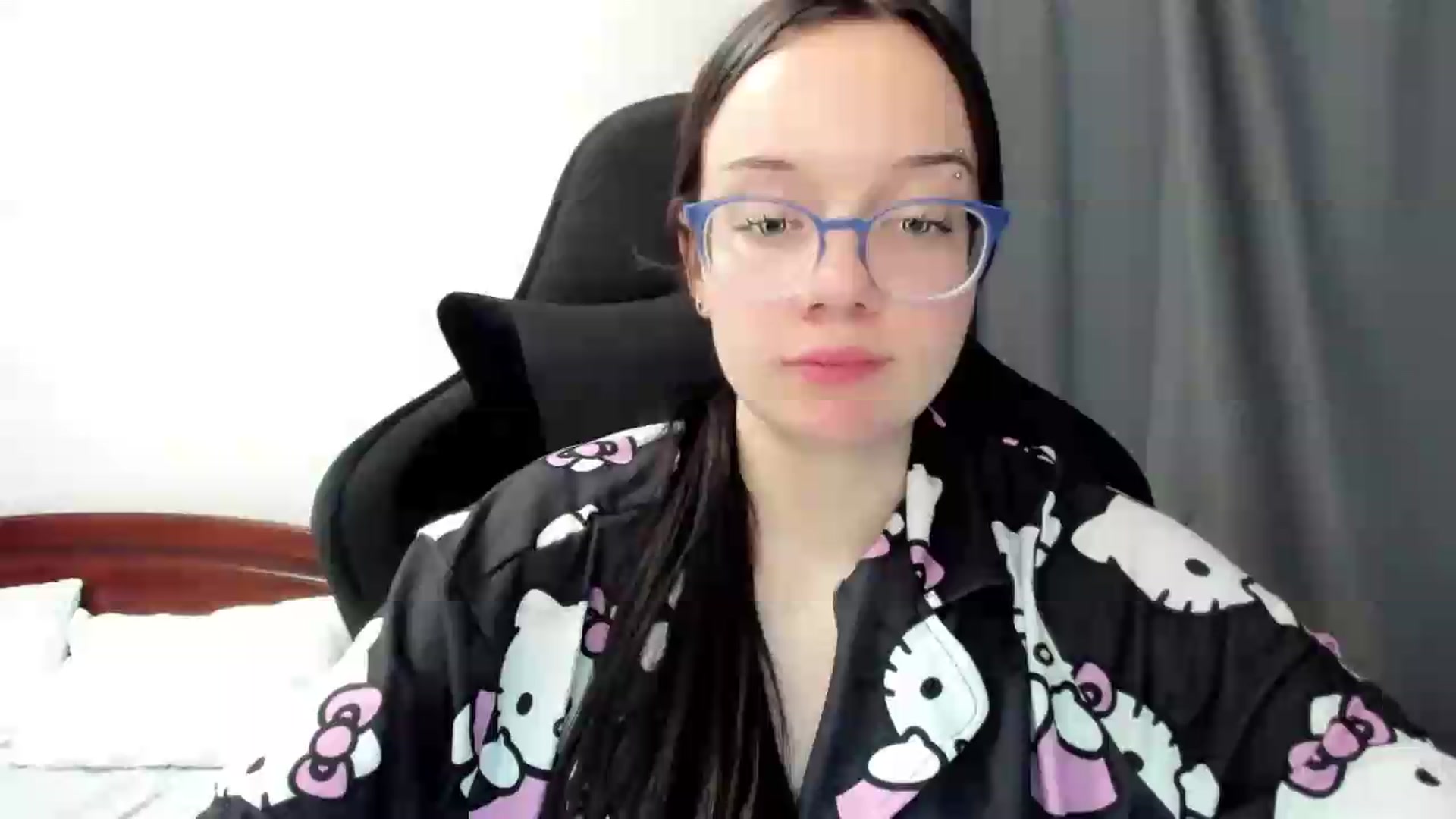 Gallery image thumbnail from Baby_Melania's myfreecams stream on, 07/09/2026, 19:14 image 15 of 20