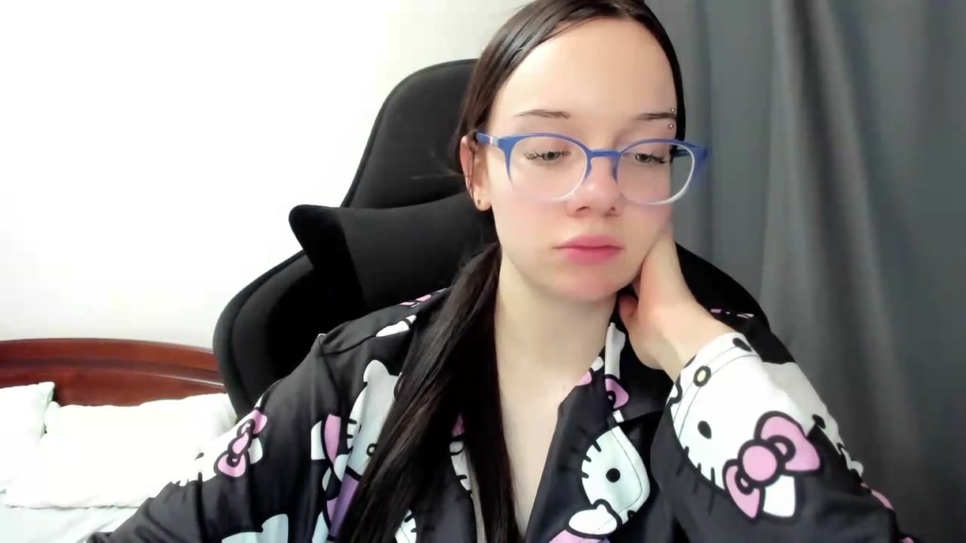 Gallery image thumbnail from Baby_Melania's myfreecams stream on, 07/09/2026, 19:14 image 2 of 20