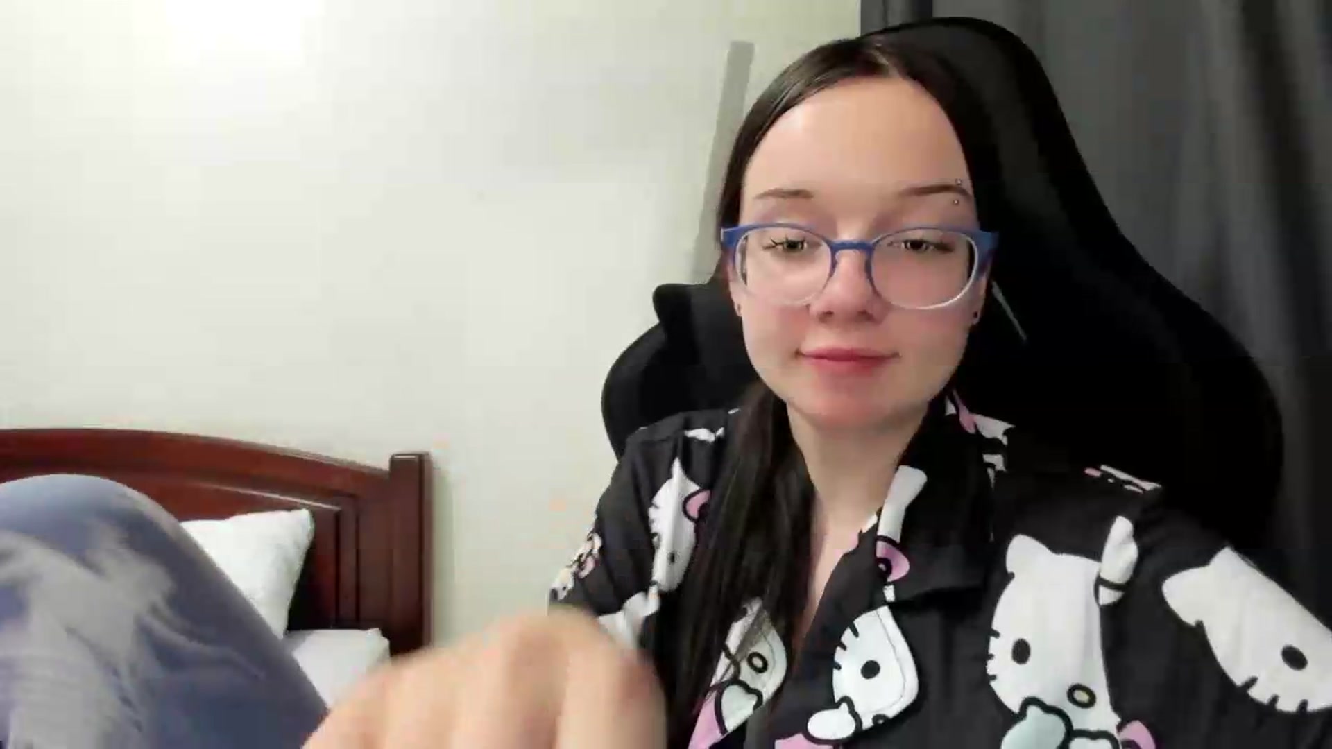 Gallery image thumbnail from Baby_Melania's myfreecams stream on, 07/09/2026, 20:26 image 16 of 20