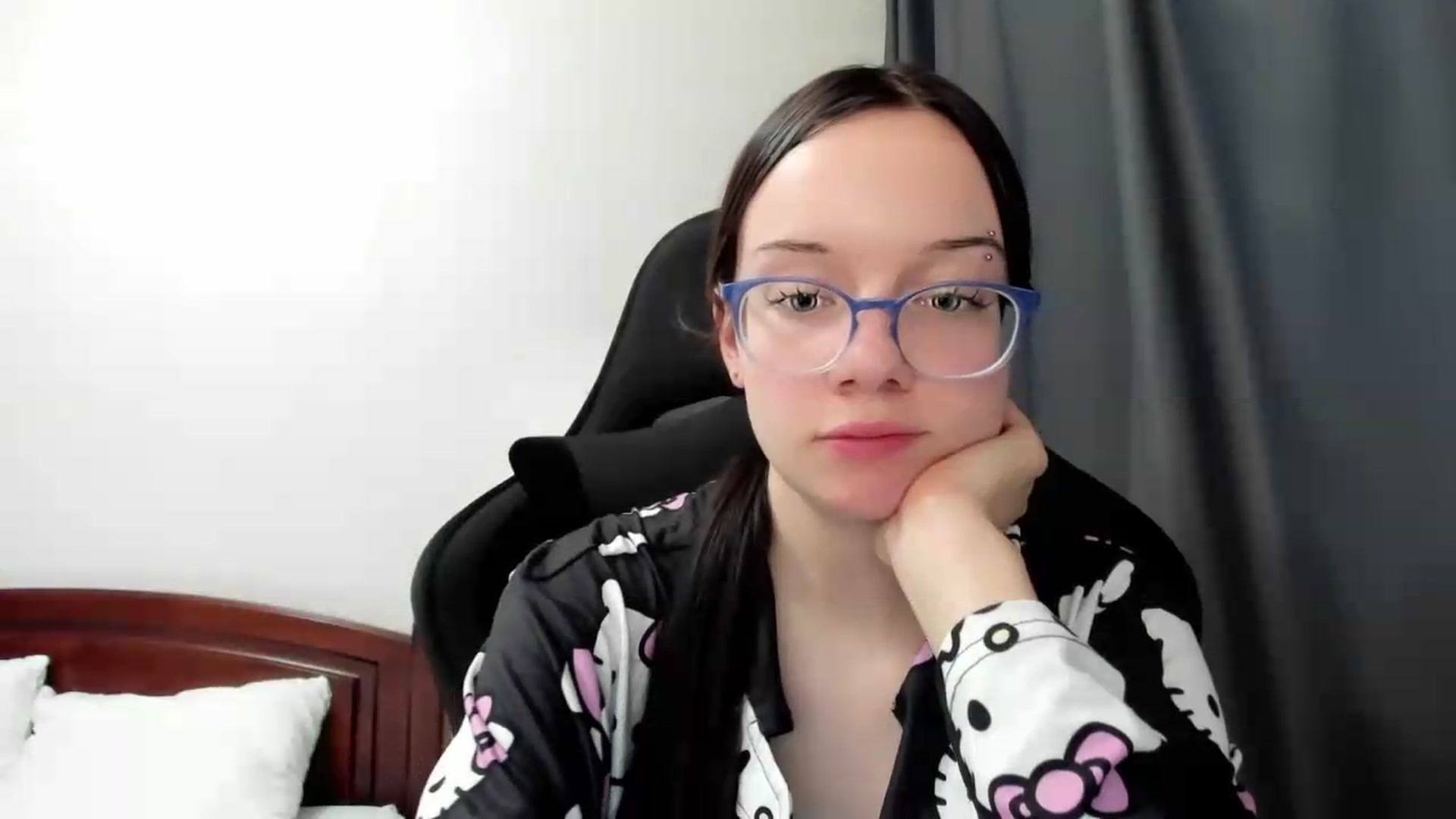 Gallery image thumbnail from Baby_Melania's myfreecams stream on, 07/09/2026, 20:26 image 3 of 20