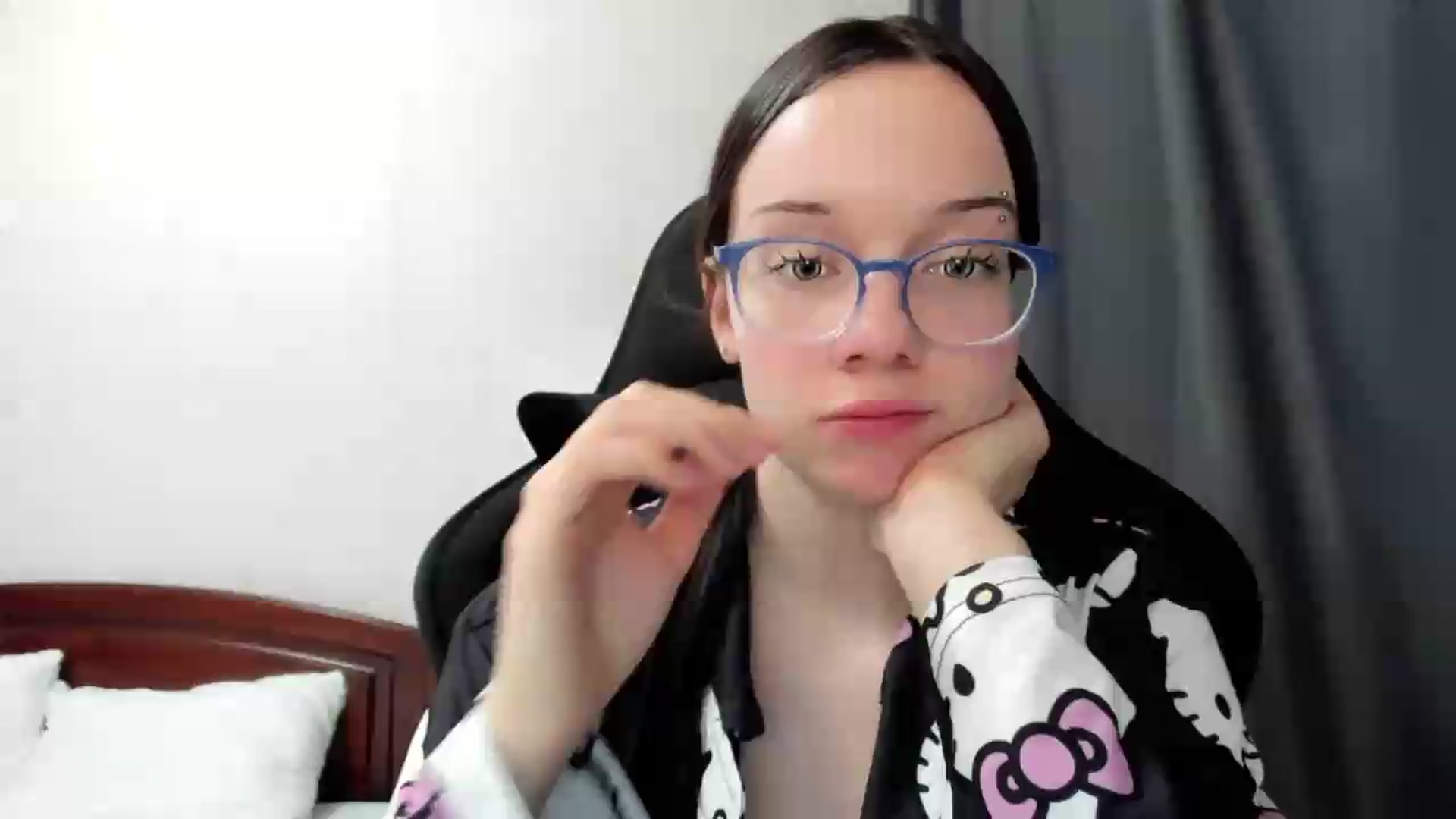 Gallery image thumbnail from Baby_Melania's myfreecams stream on, 07/09/2026, 20:26 image 1 of 20