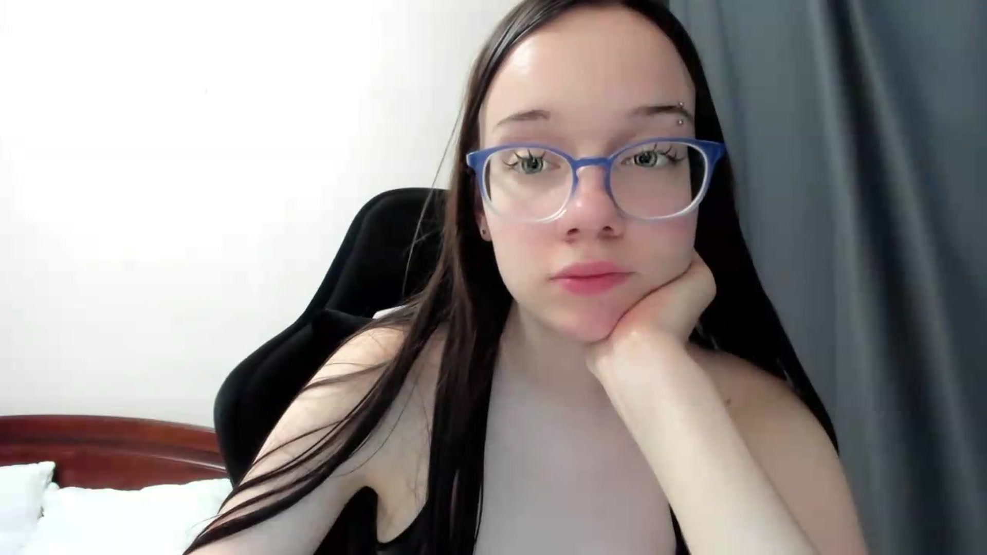 Gallery image thumbnail from Baby_Melania's myfreecams stream on, 07/10/2026, 24:30 image 19 of 20