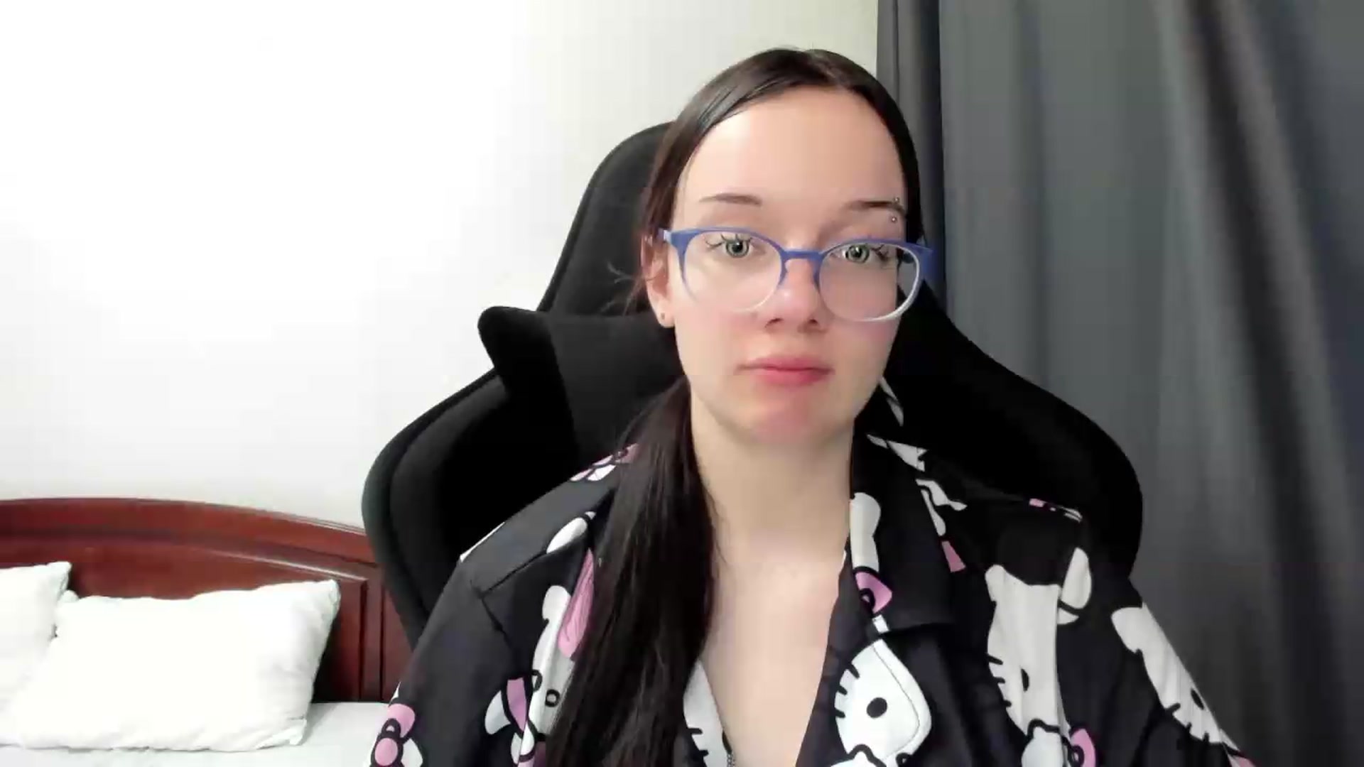 Gallery image thumbnail from Baby_Melania's myfreecams stream on, 07/10/2026, 24:30 image 4 of 20