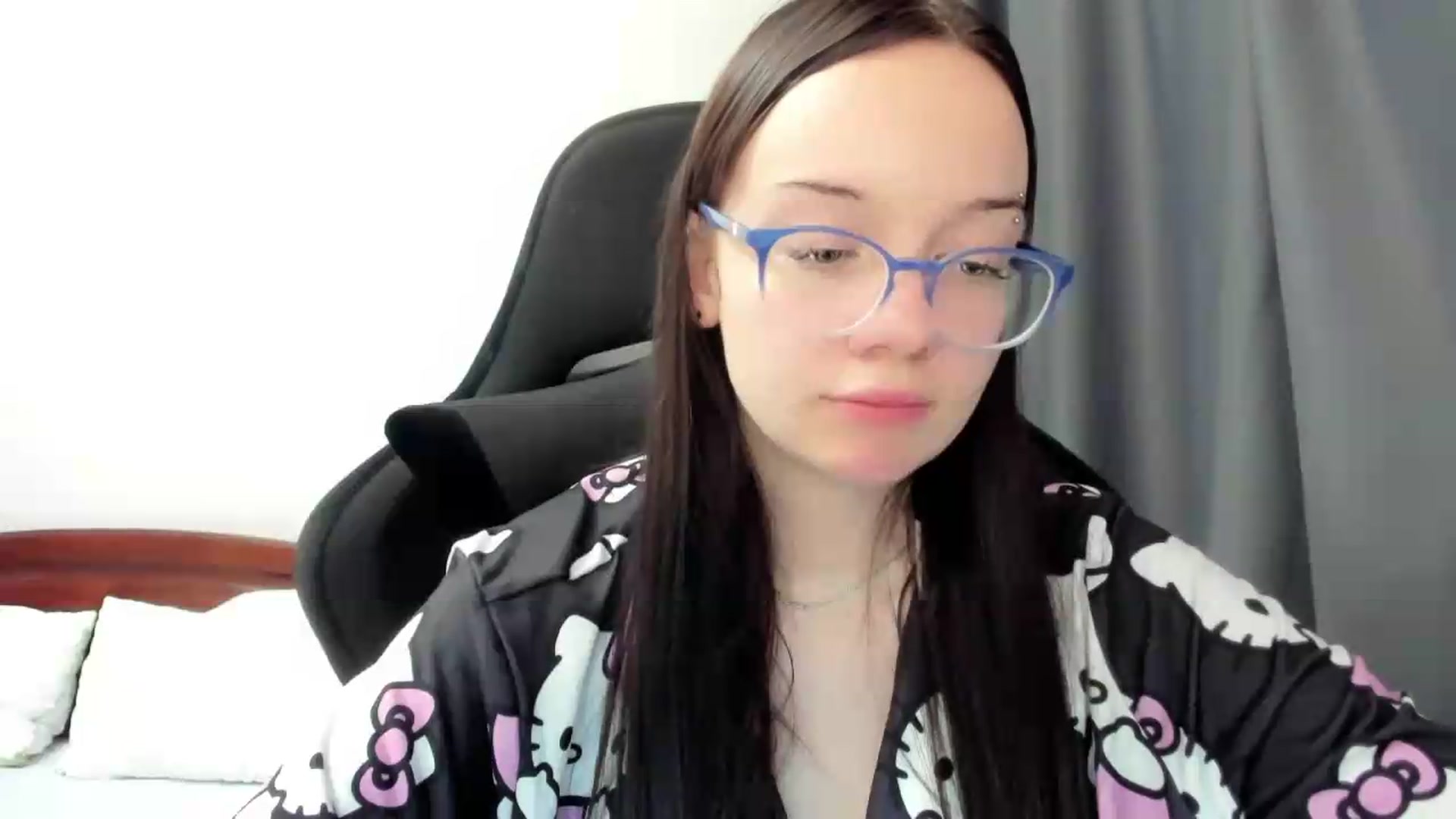 Gallery image thumbnail from Baby_Melania's myfreecams stream on, 07/12/2026, 24:00 image 19 of 20