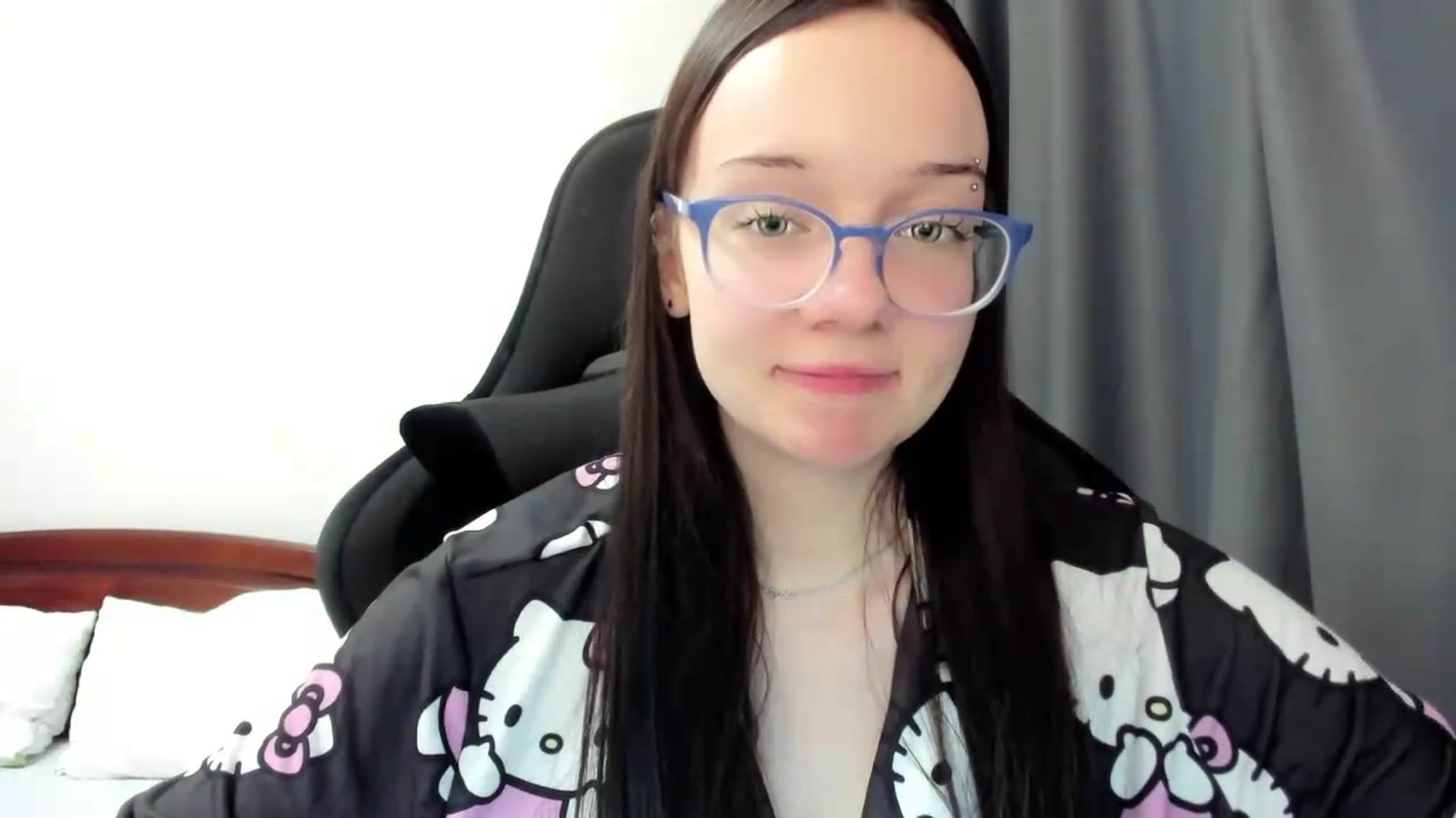 Gallery image thumbnail from Baby_Melania's myfreecams stream on, 07/12/2026, 24:00 image 14 of 20