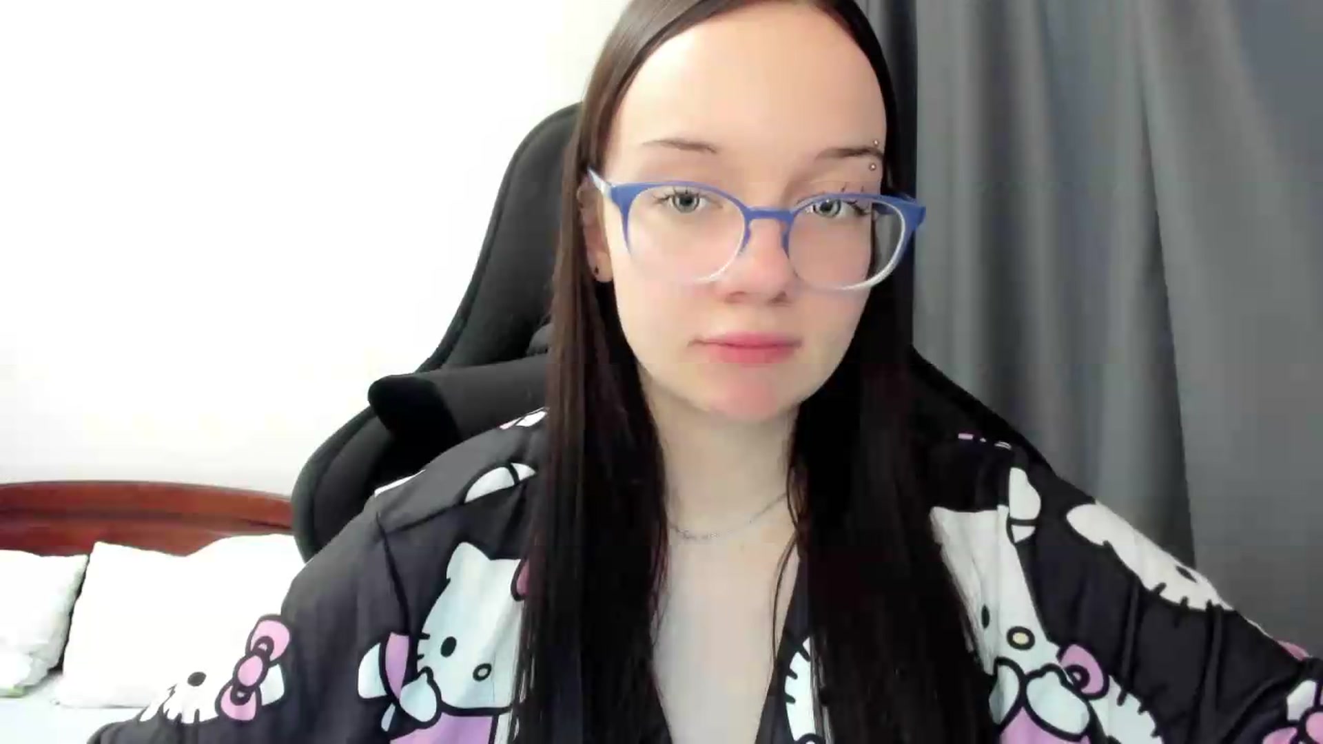 Gallery image thumbnail from Baby_Melania's myfreecams stream on, 07/12/2026, 24:00 image 3 of 20