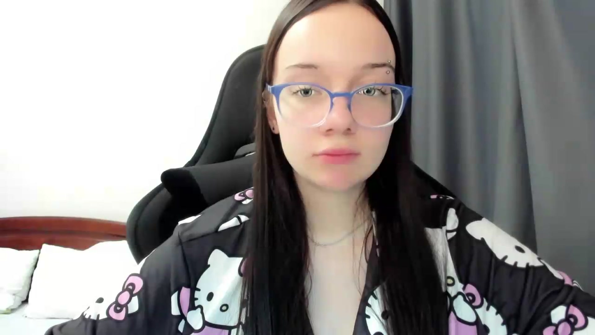 Gallery image thumbnail from Baby_Melania's myfreecams stream on, 07/12/2026, 24:00 image 12 of 20