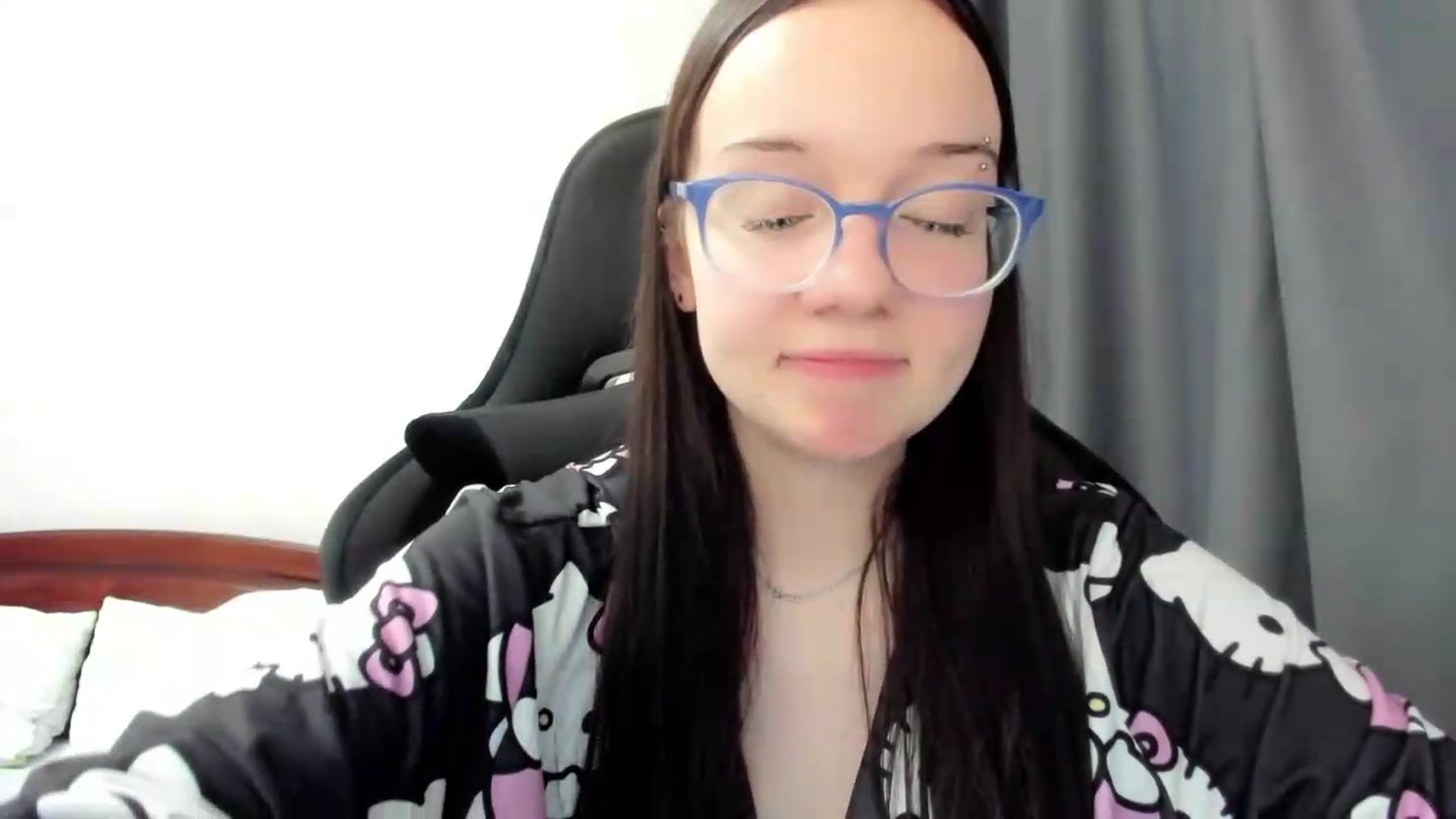 Gallery image thumbnail from Baby_Melania's myfreecams stream on, 07/12/2026, 24:00 image 5 of 20