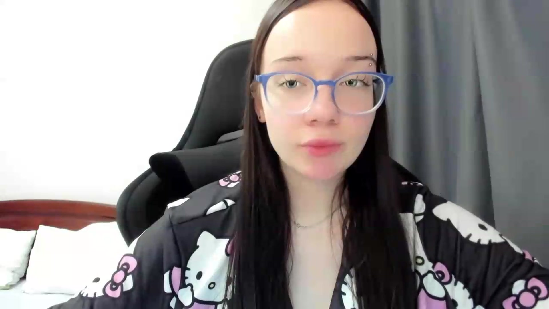 Gallery image thumbnail from Baby_Melania's myfreecams stream on, 07/12/2026, 24:00 image 13 of 20