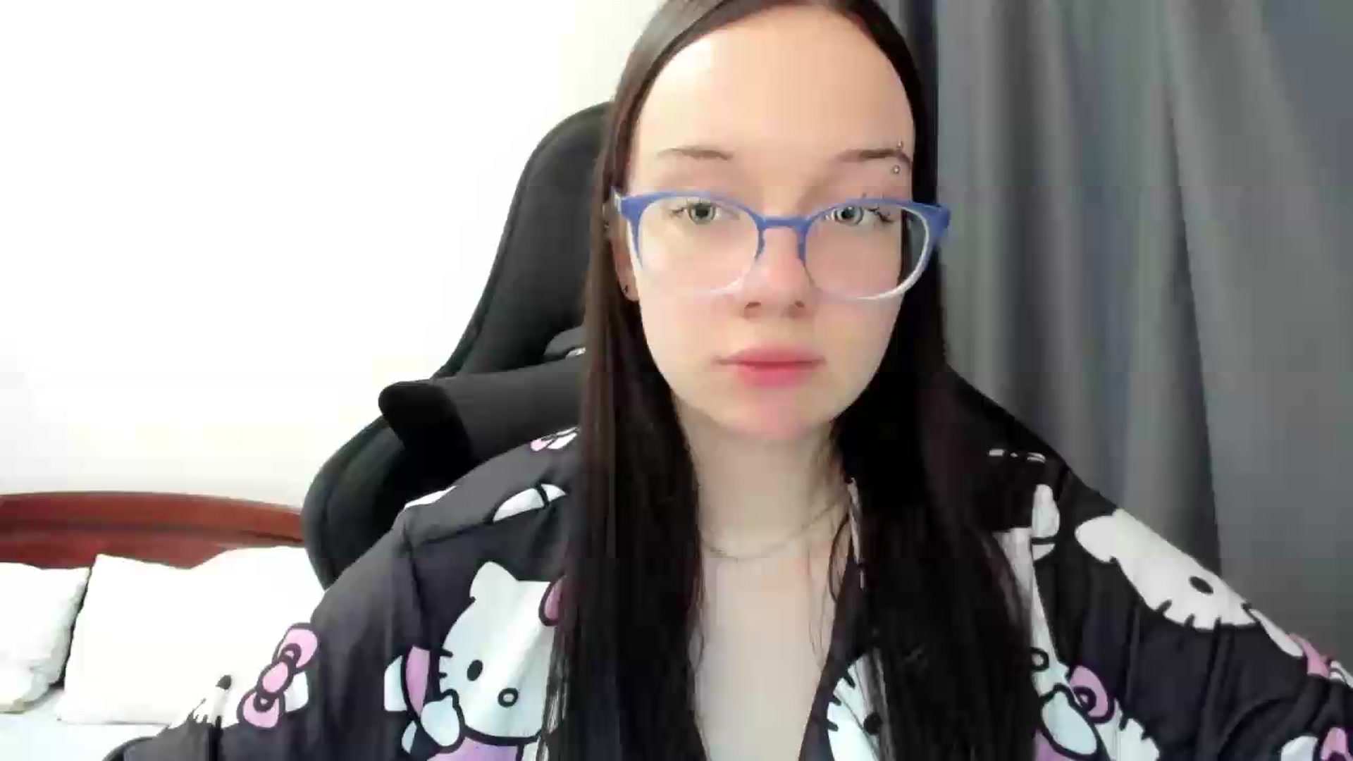 Gallery image thumbnail from Baby_Melania's myfreecams stream on, 07/12/2026, 24:00 image 8 of 20
