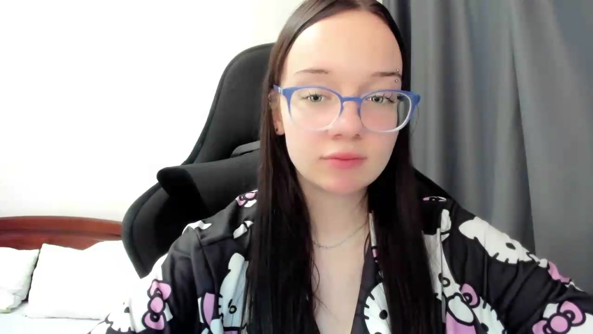 Gallery image thumbnail from Baby_Melania's myfreecams stream on, 07/12/2026, 24:00 image 20 of 20