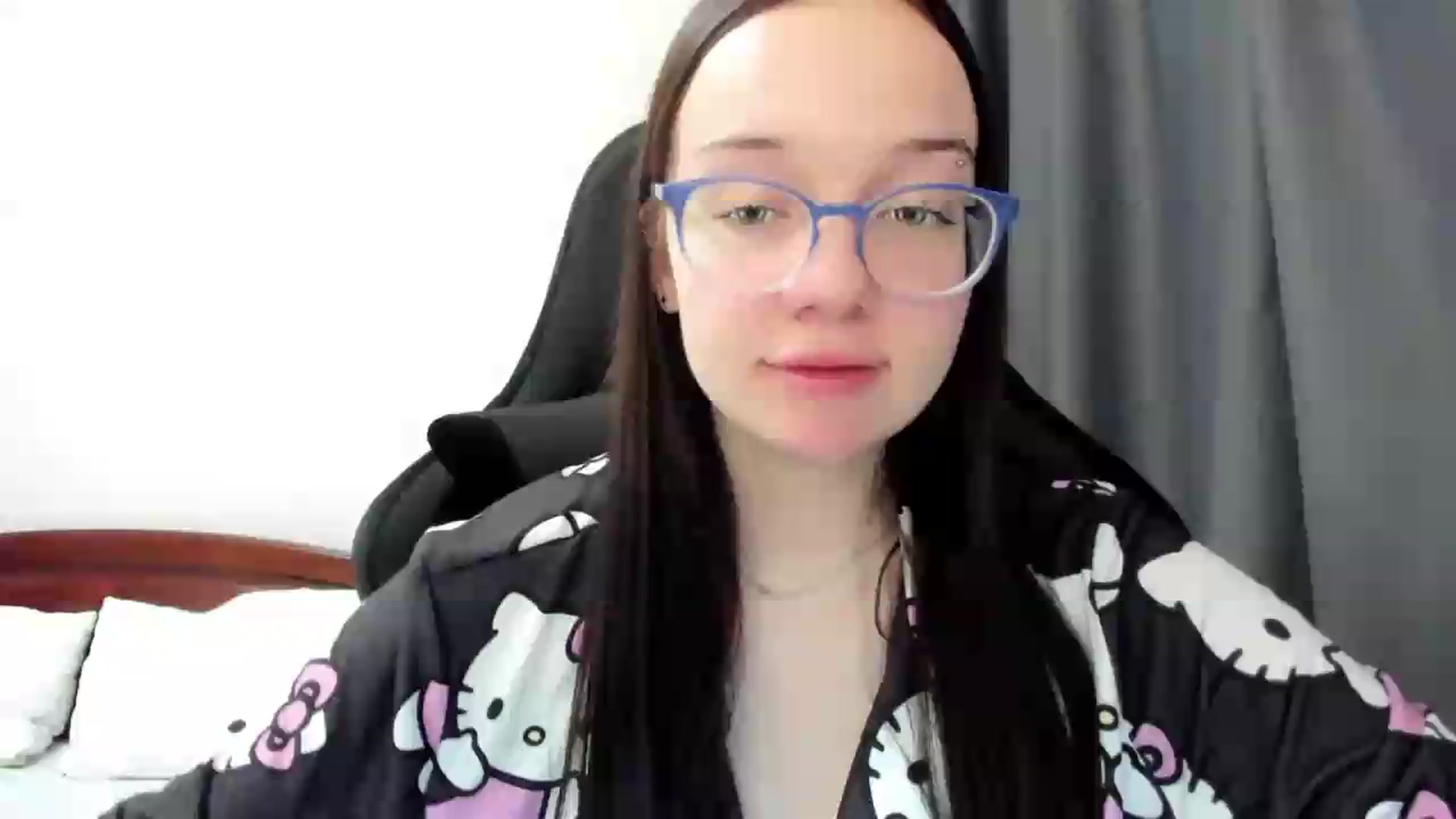 Gallery image thumbnail from Baby_Melania's myfreecams stream on, 07/12/2026, 24:00 image 6 of 20