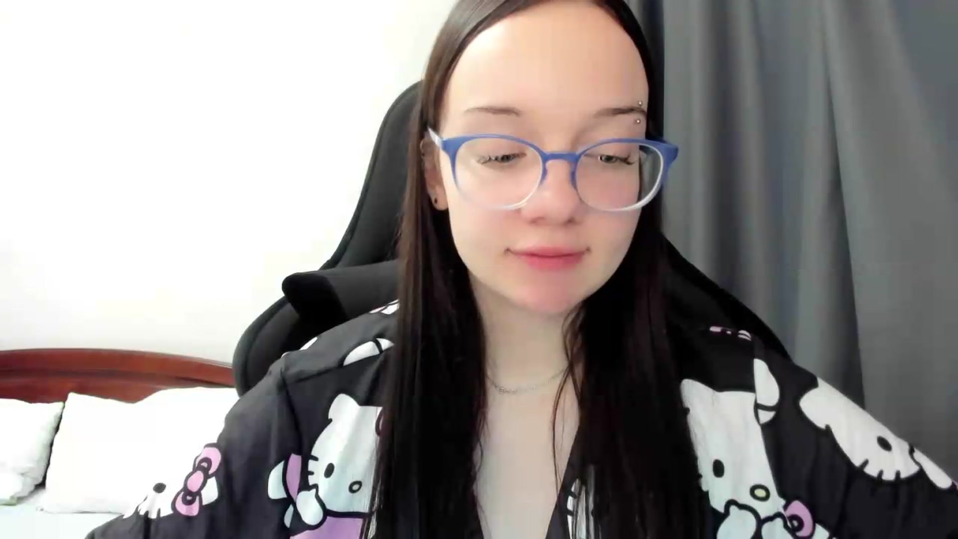 Gallery image thumbnail from Baby_Melania's myfreecams stream on, 07/12/2026, 24:00 image 4 of 20