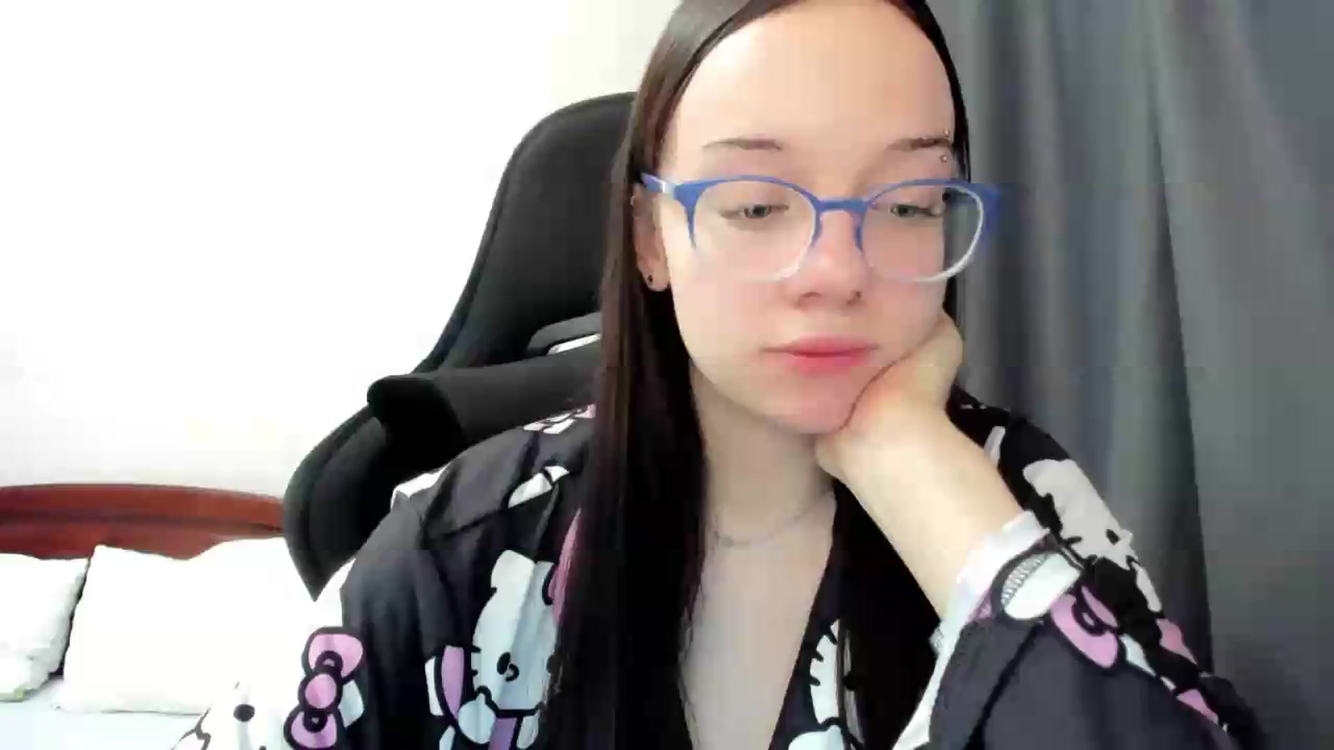 Gallery image thumbnail from Baby_Melania's myfreecams stream on, 07/12/2026, 24:00 image 1 of 20