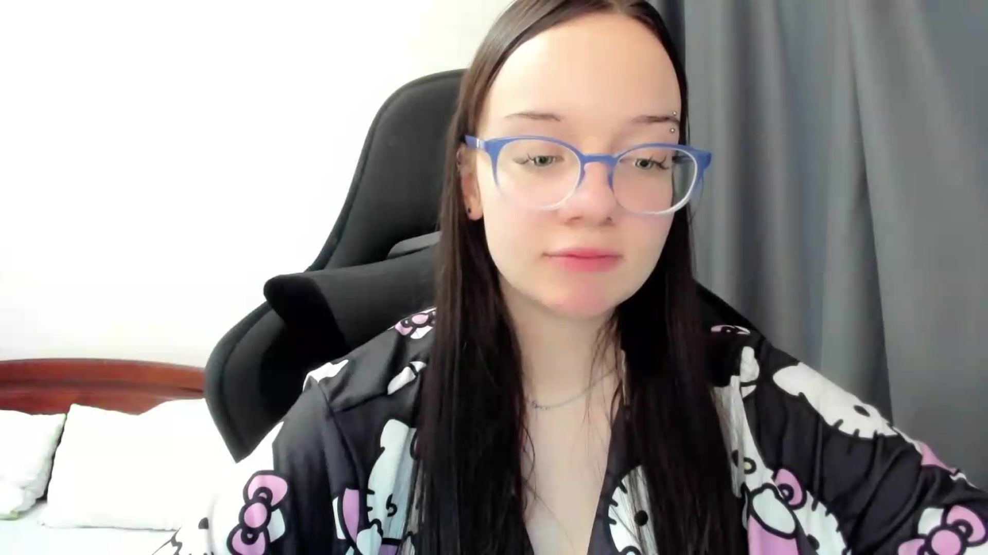 Gallery image thumbnail from Baby_Melania's myfreecams stream on, 07/12/2026, 24:00 image 18 of 20