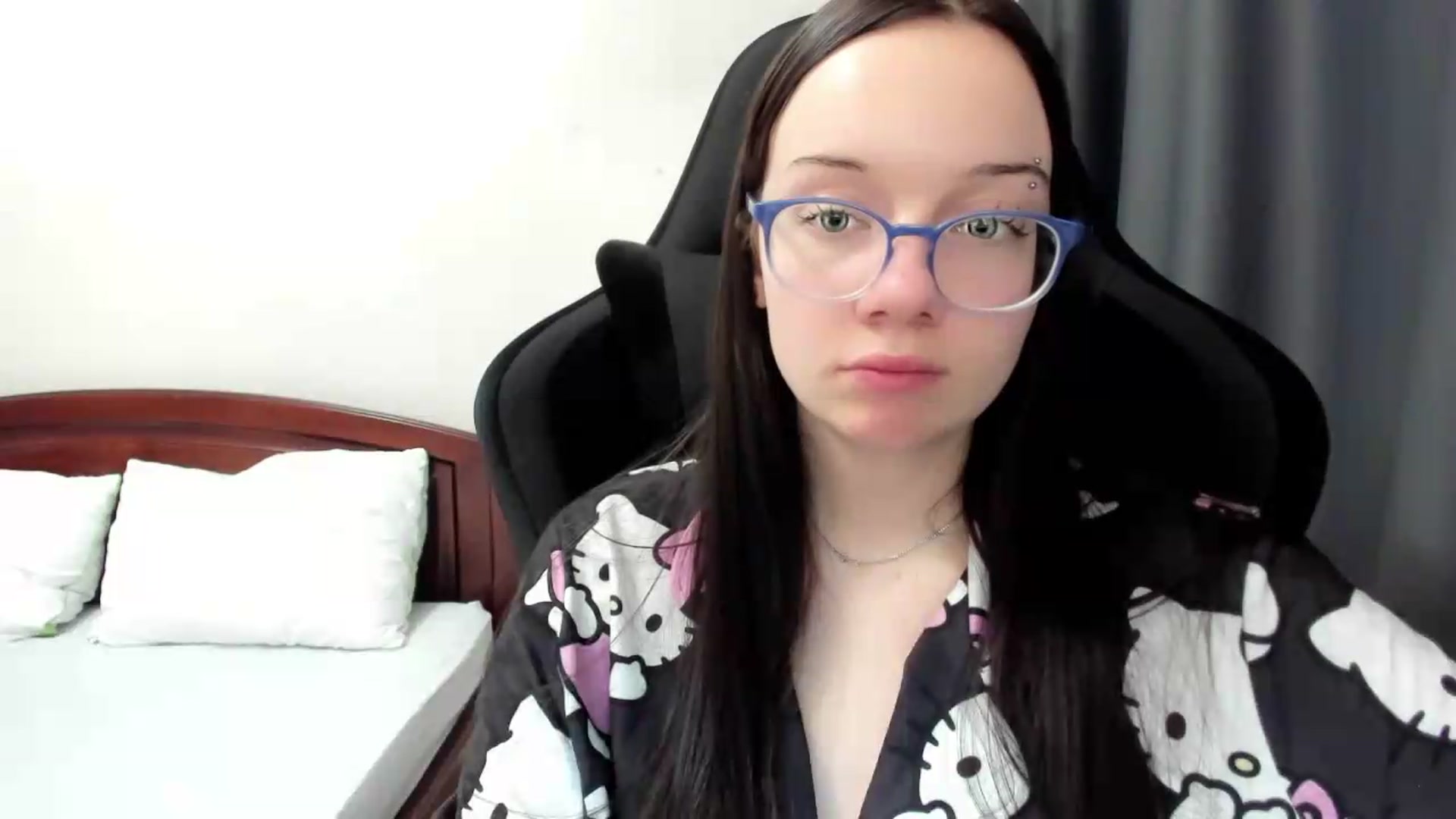 Gallery image thumbnail from Baby_Melania's myfreecams stream on, 07/12/2026, 01:51 image 12 of 20
