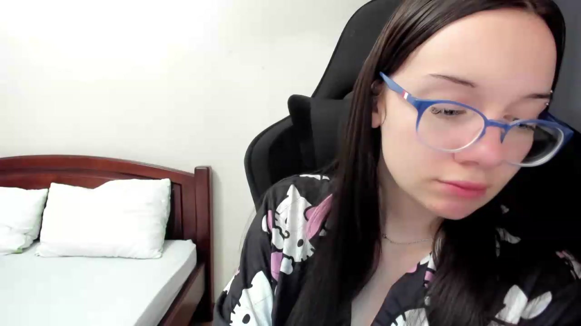 Gallery image thumbnail from Baby_Melania's myfreecams stream on, 07/12/2026, 01:51 image 18 of 20