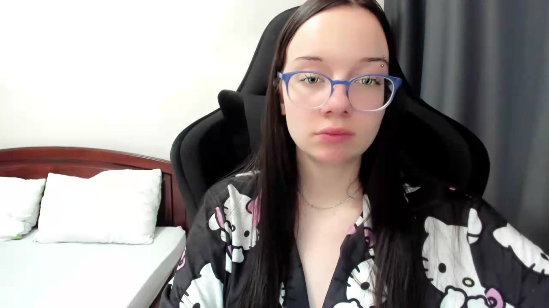 Gallery image thumbnail from Baby_Melania's myfreecams stream on, 07/12/2026, 01:51 image 9 of 20